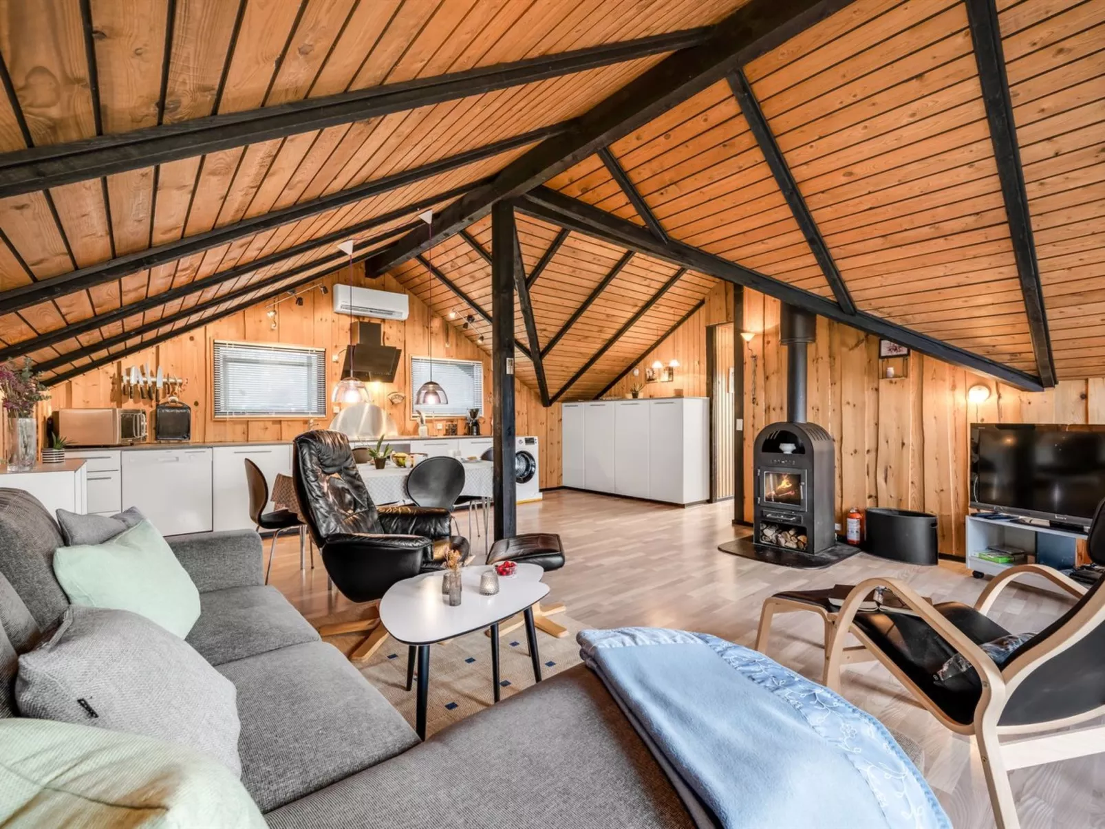 "Tjana" - 6km from the sea-Dedans