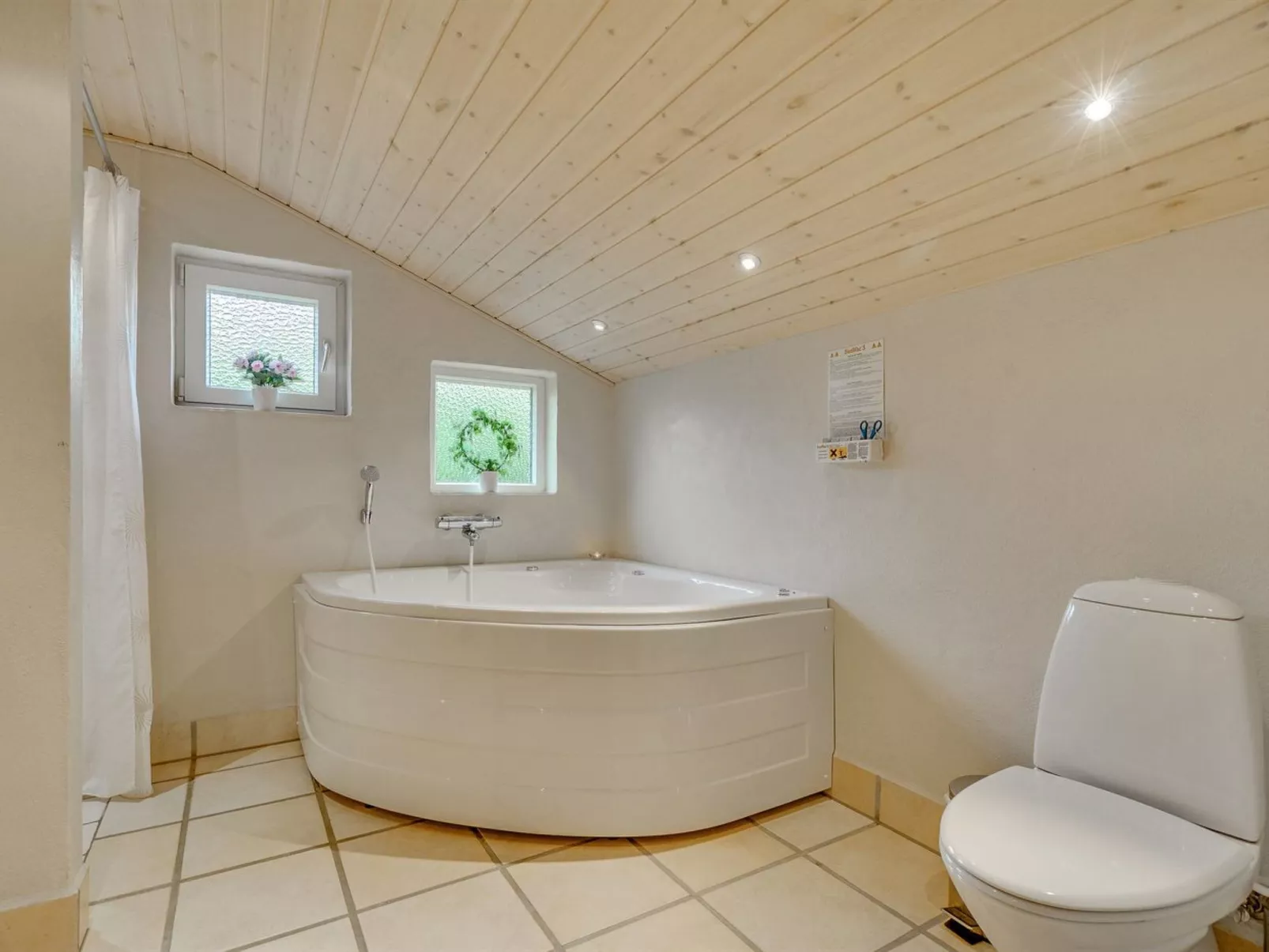 "Aviaja" - 12km from the sea-Dedans