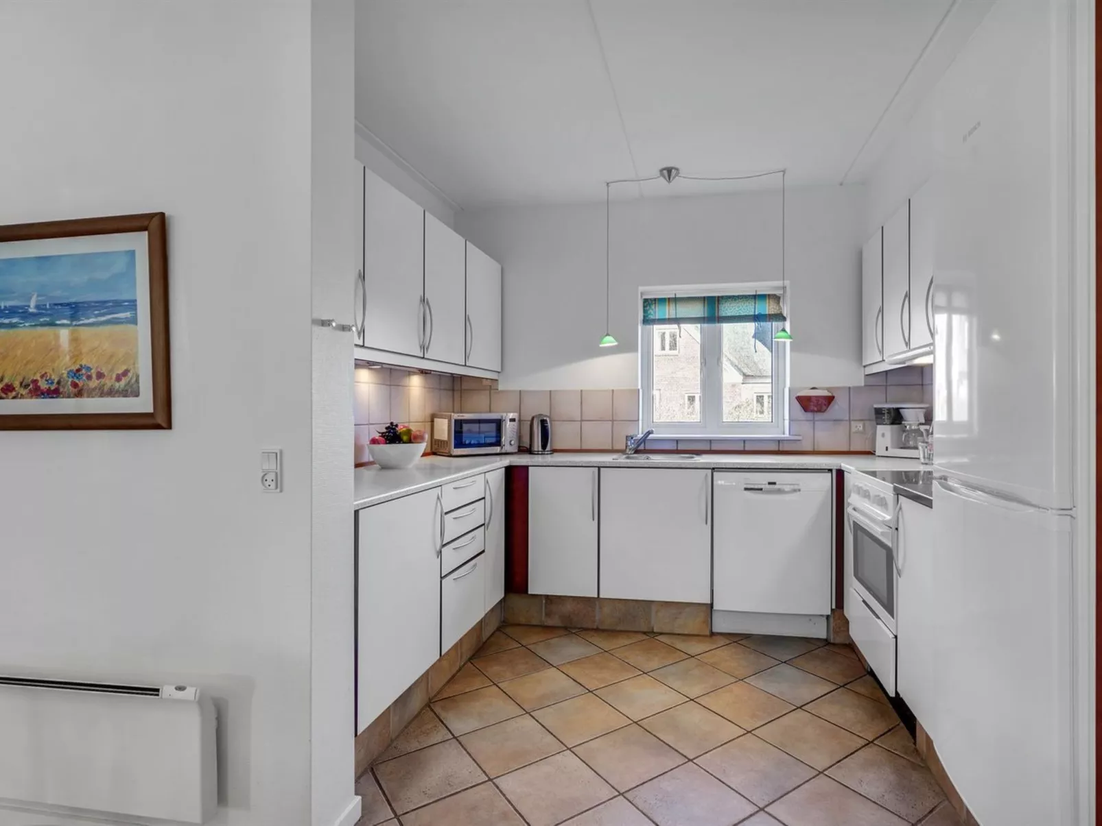 "Oneida" - 800m from the sea-Inside