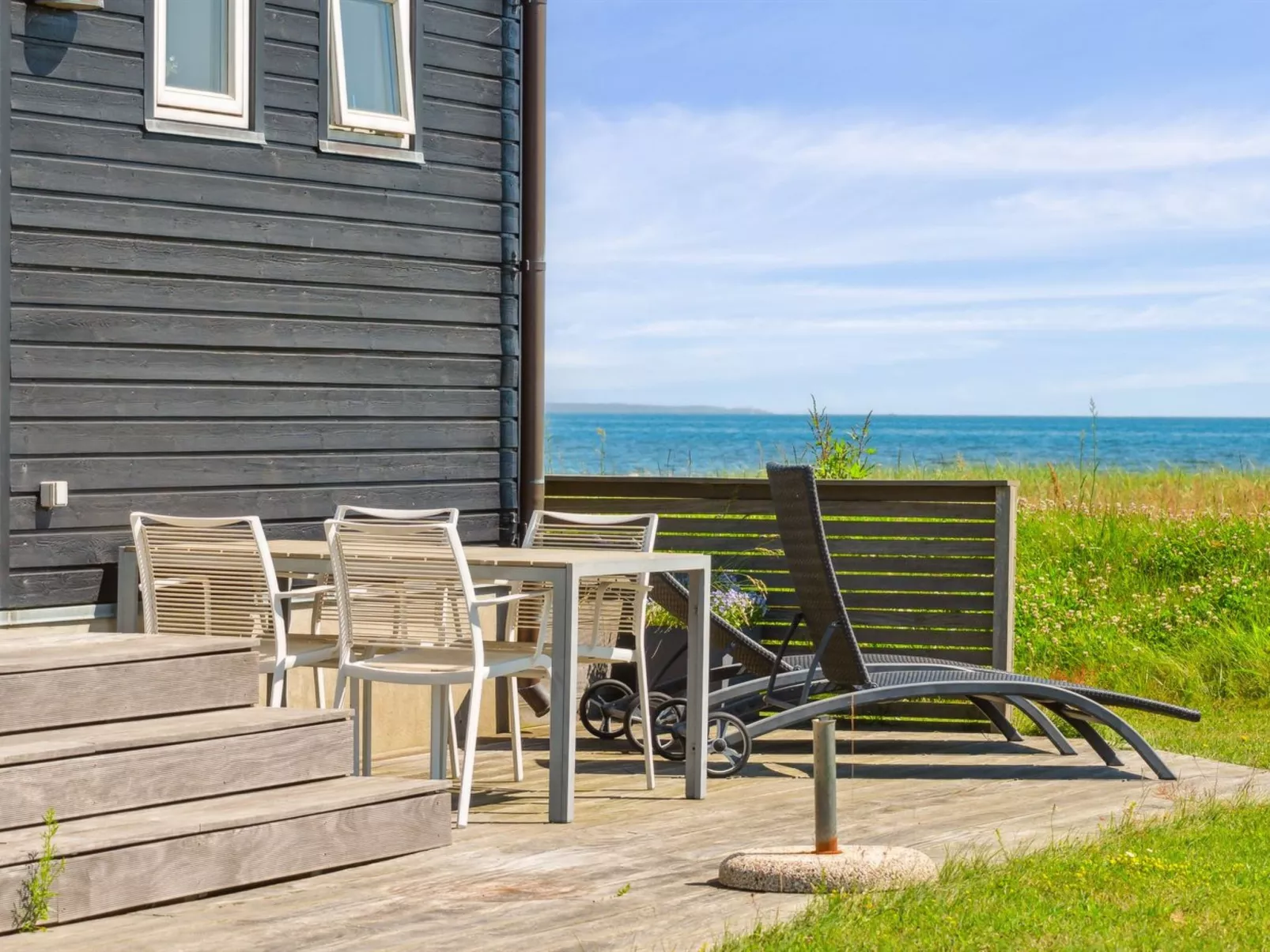 "Dory" - 30m from the sea-Outside