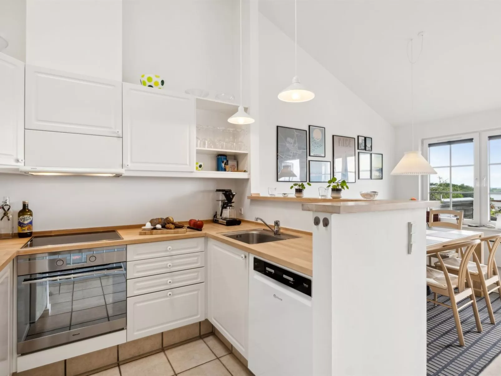 "Isbiorn" - 300m from the sea-Inside