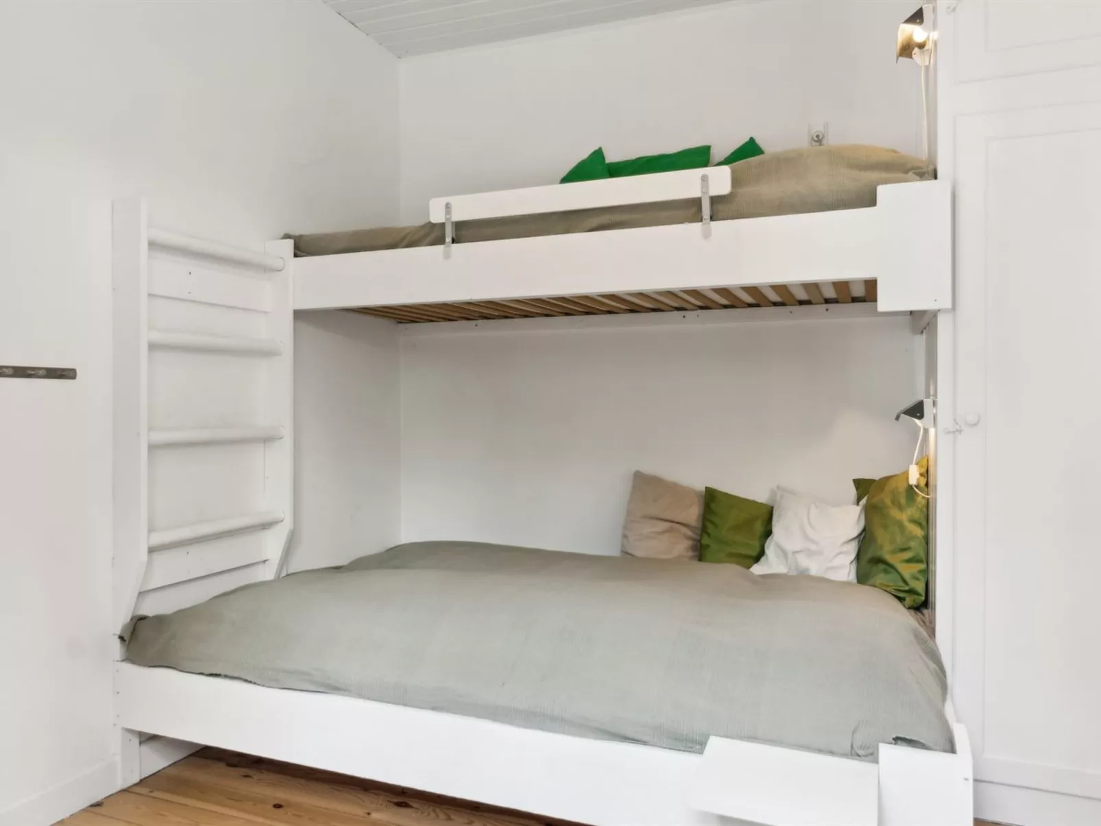 "Heidl" - 1.3km to the fjord-Dedans