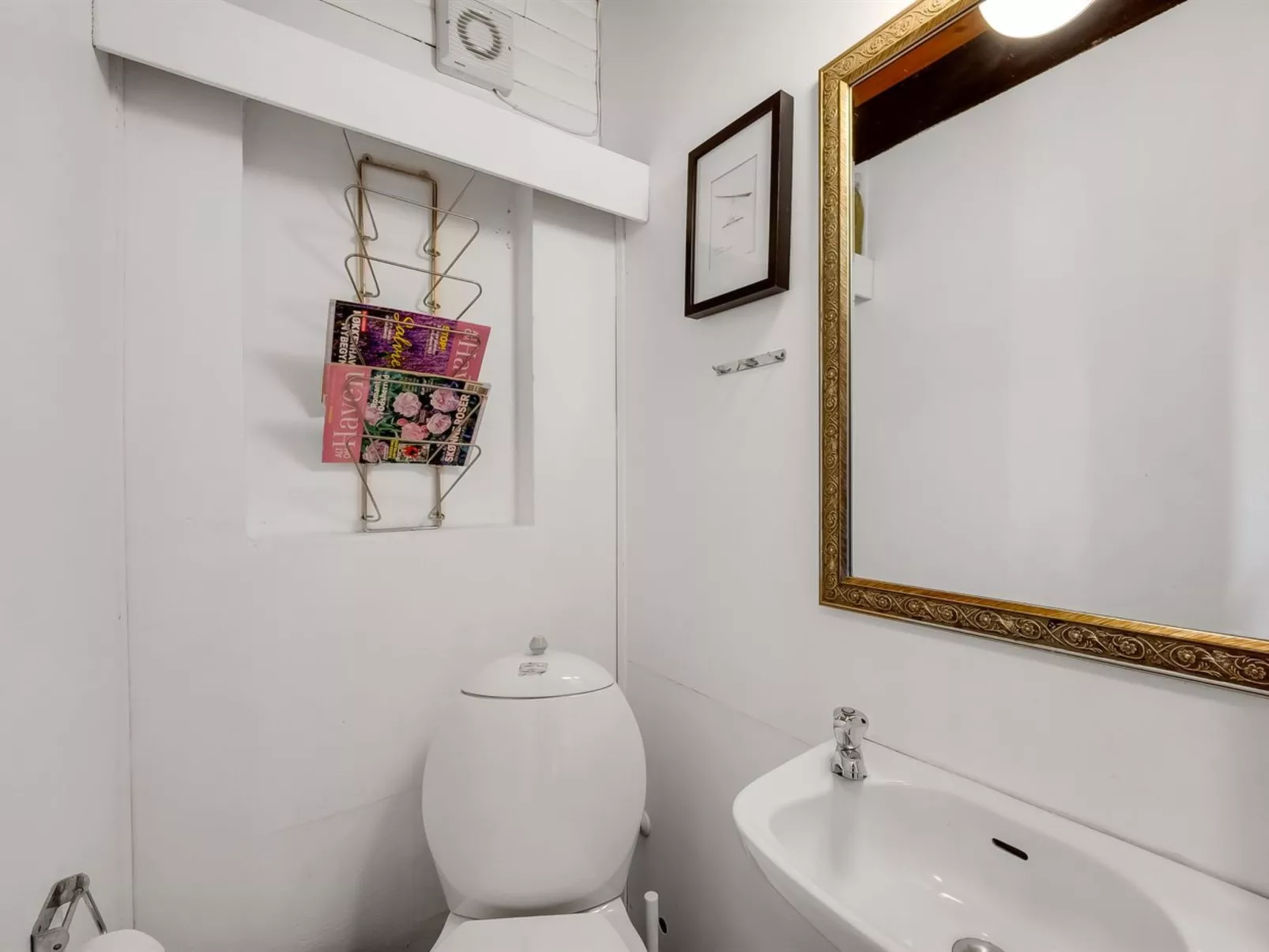 "Kurt" - 75m from the sea-Drinnen