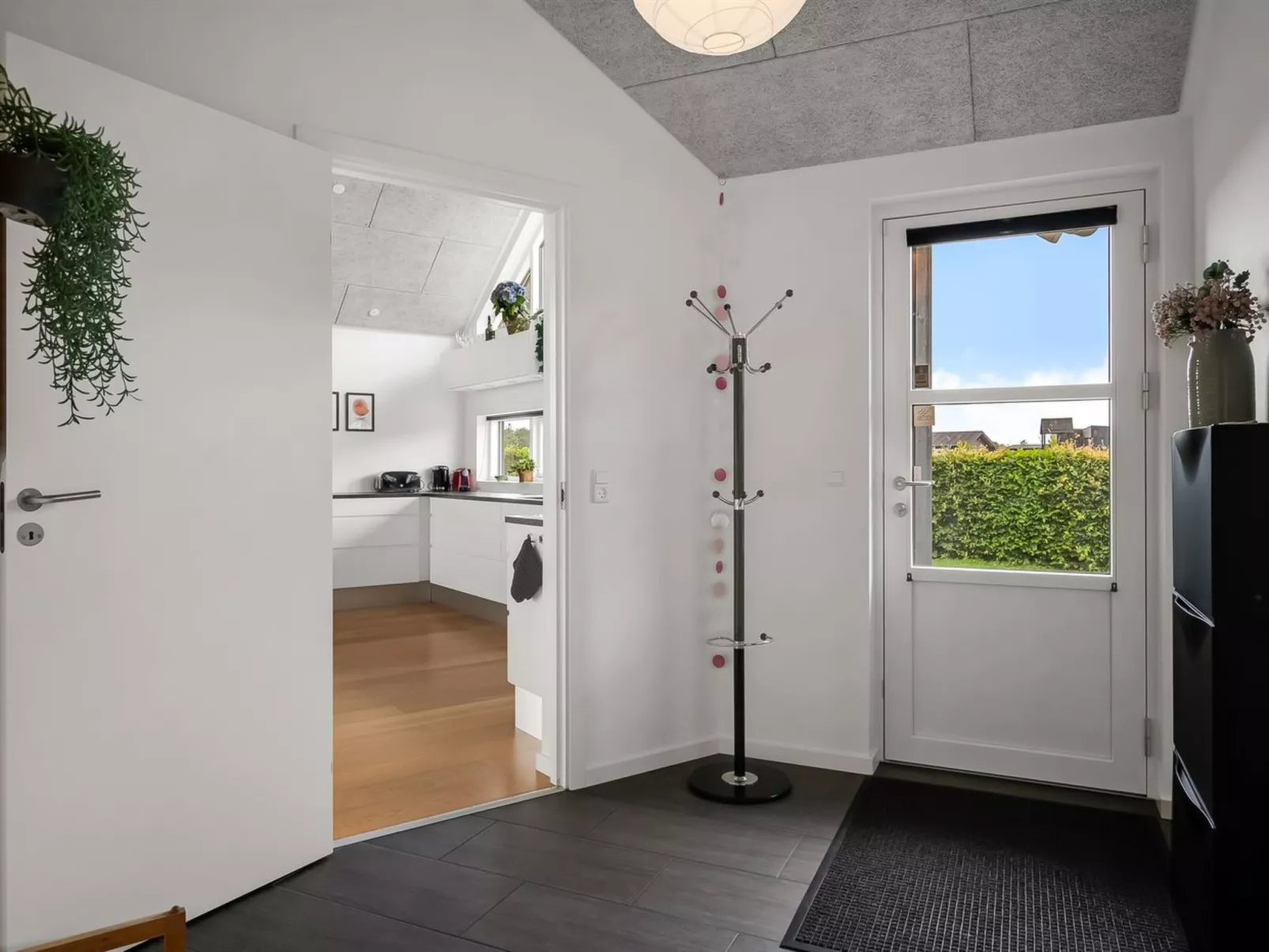 "Bernice" - 900m from the sea-Inside