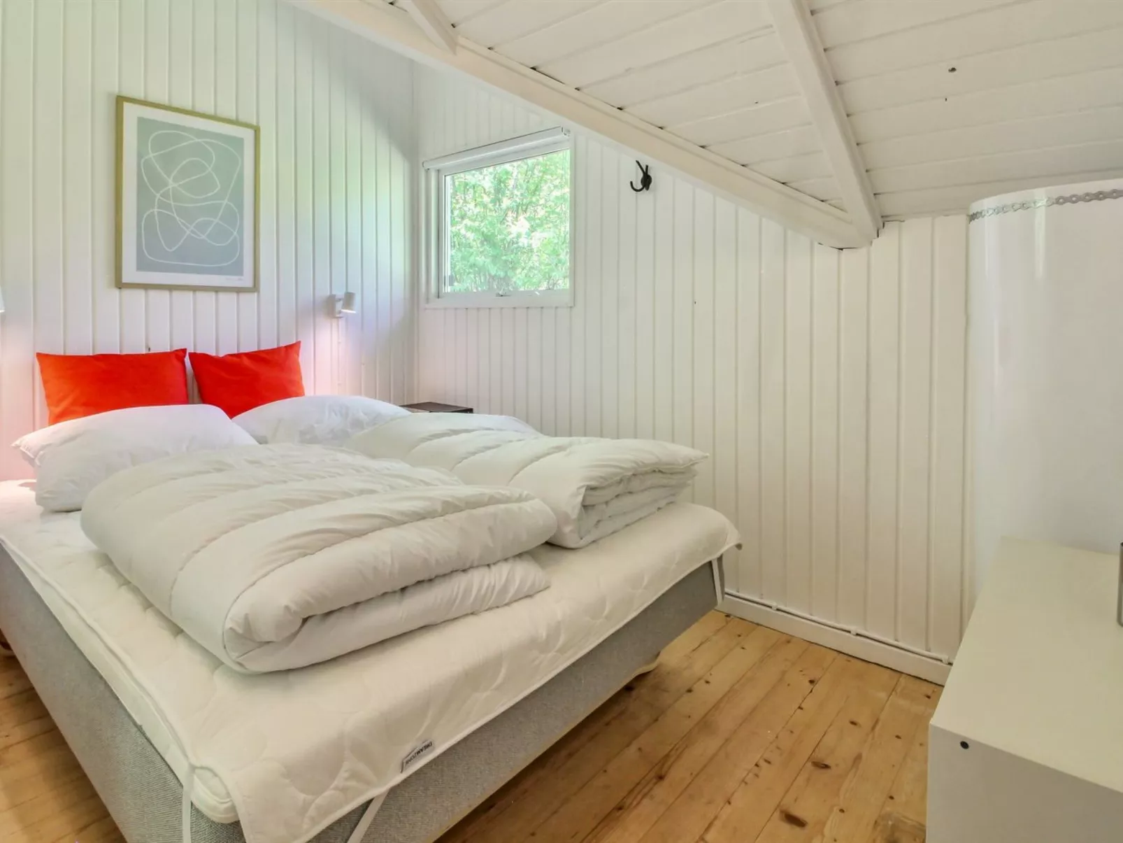 "Jaakob" - 30km from the sea-Inside