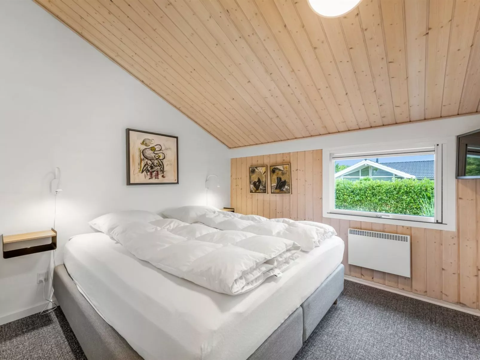 "Noreen" - 1.4km to the fjord-Dedans