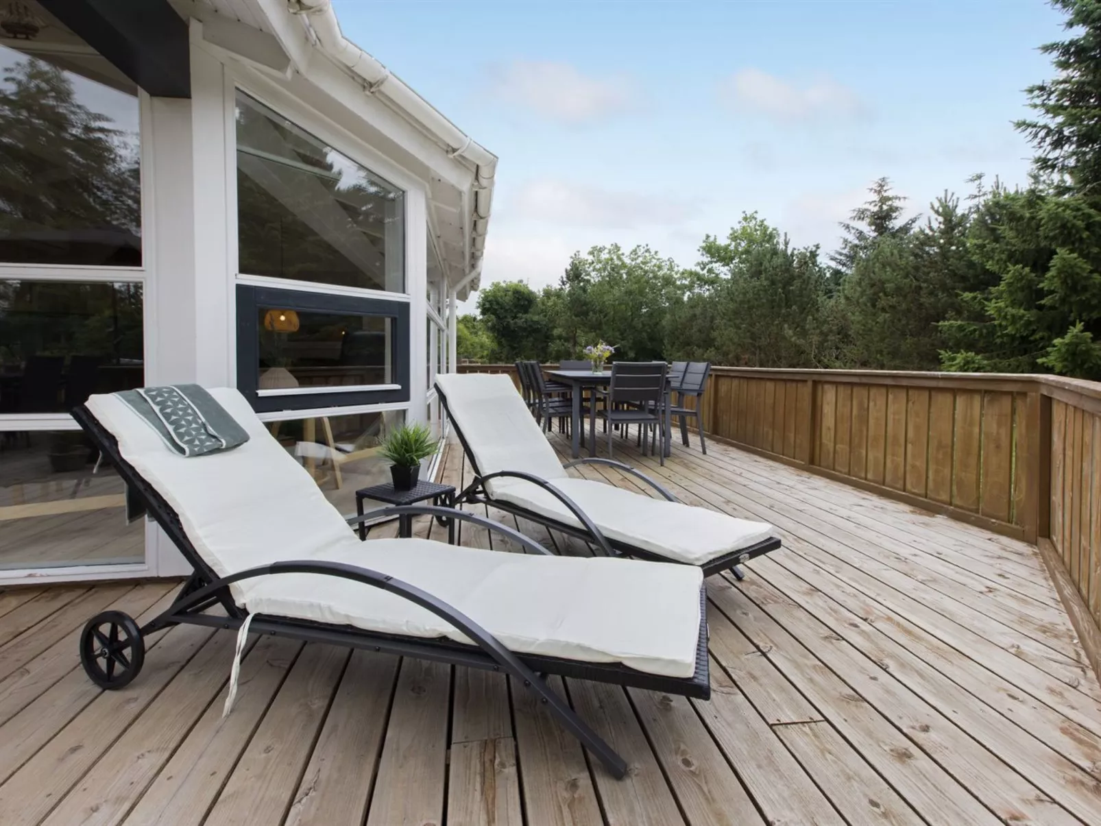 "Ingwin" -  from the sea-Dehors