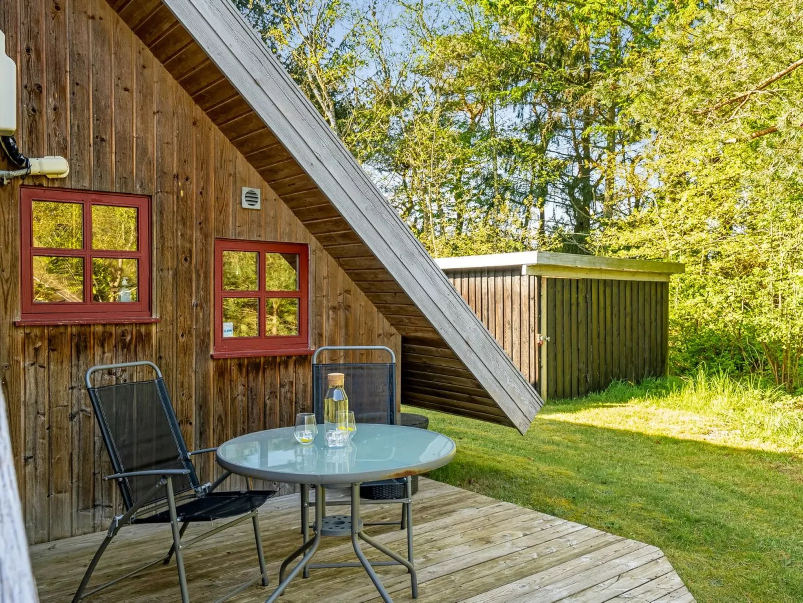 "Niesina" - 600m to the fjord-Draußen