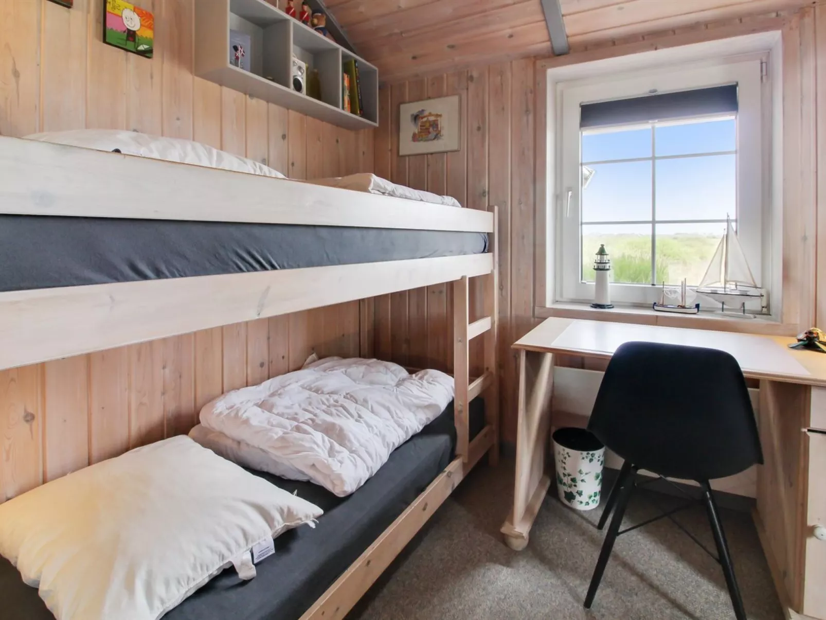 "Frithger" - 250m from the sea-Drinnen