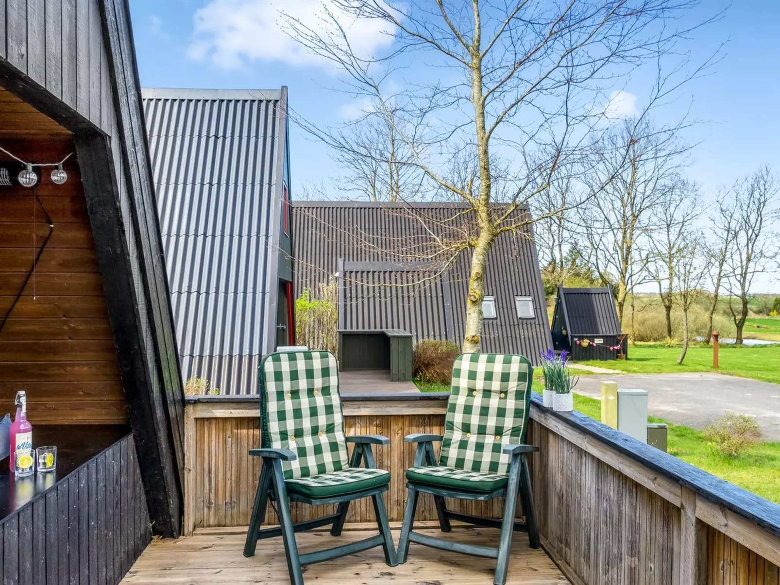 "Erly" - 18km to the fjord-Outside