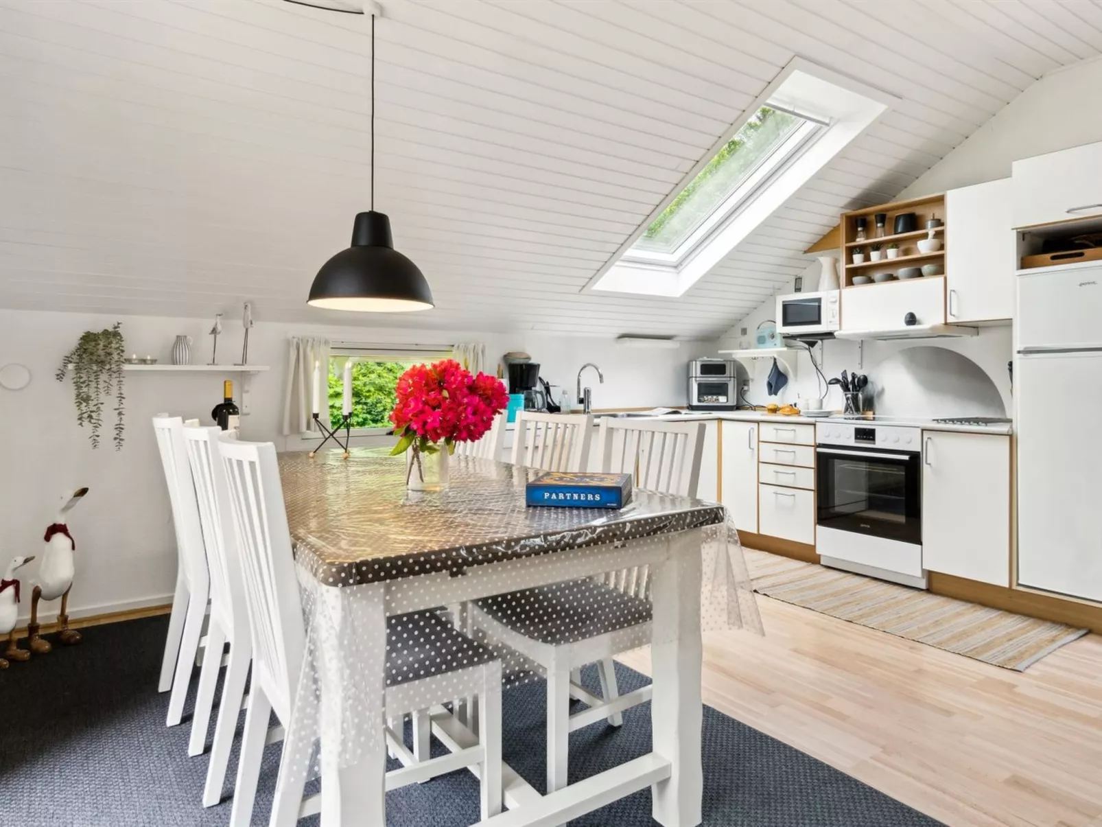 "Hereth" - 30km from the sea-Inside