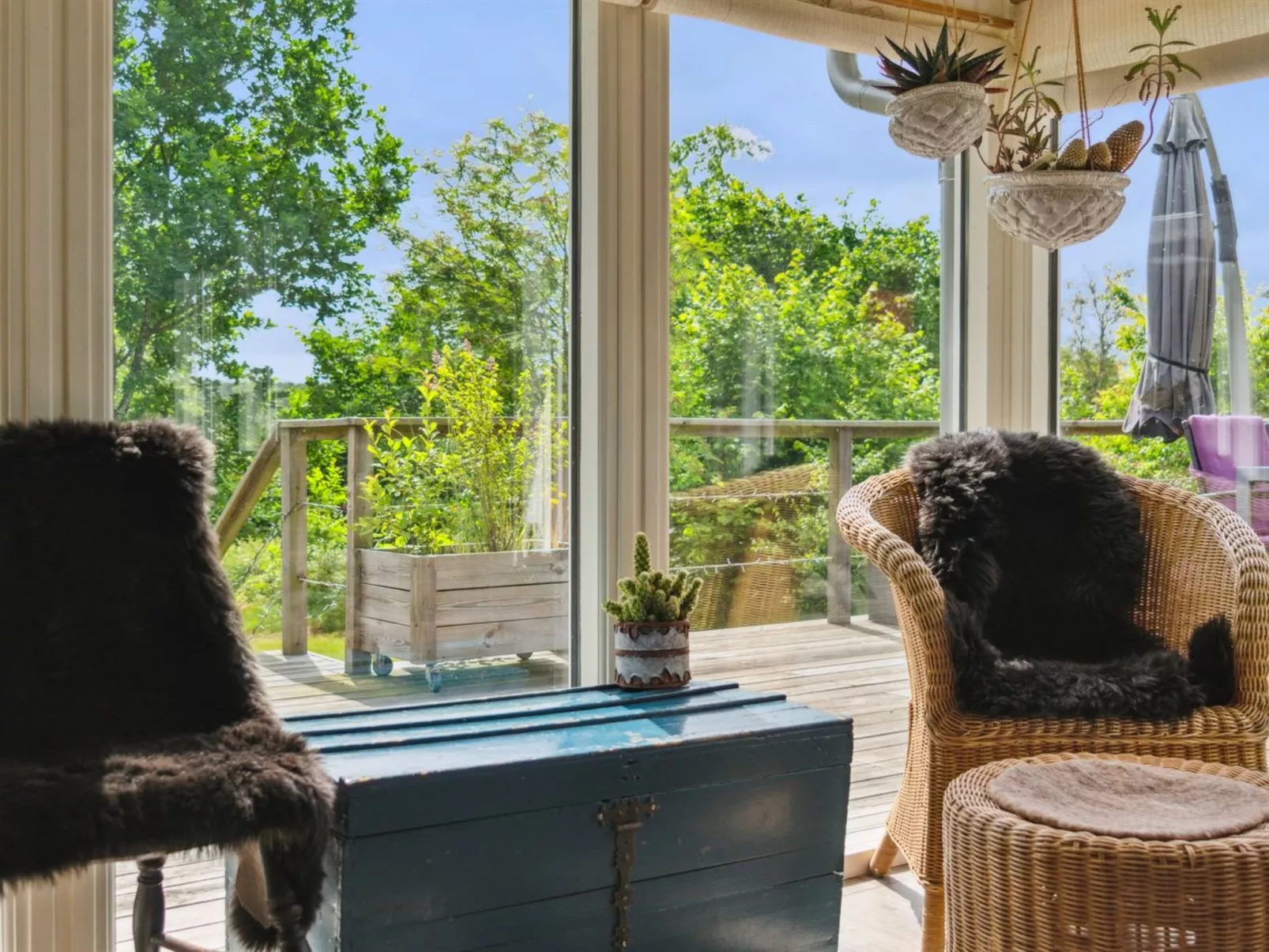 "Lovisa" - 7km from the sea-Dedans