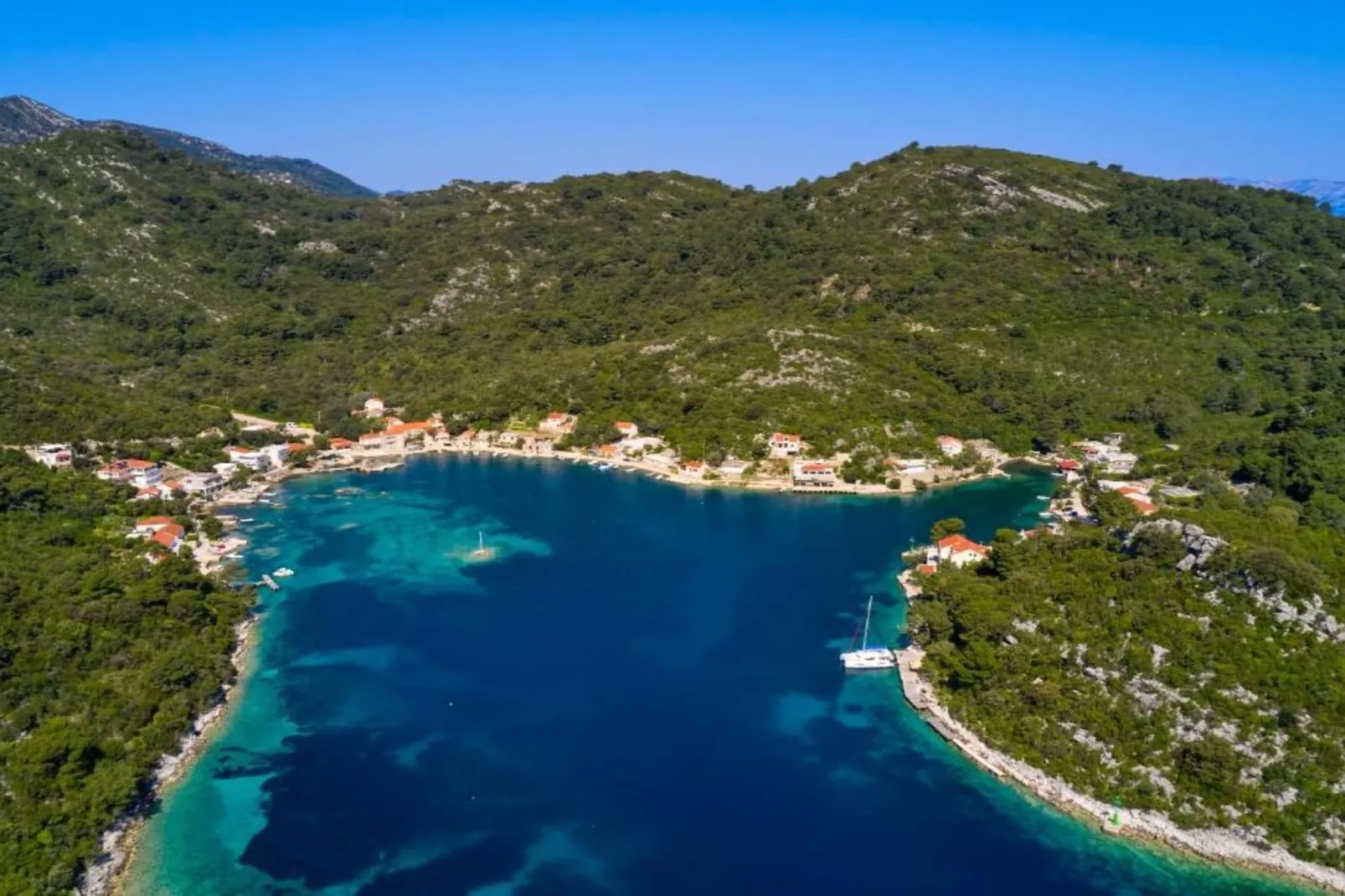 Apartments Franka Saplunara-Double Room with Terrace and Sea View-Ambiance