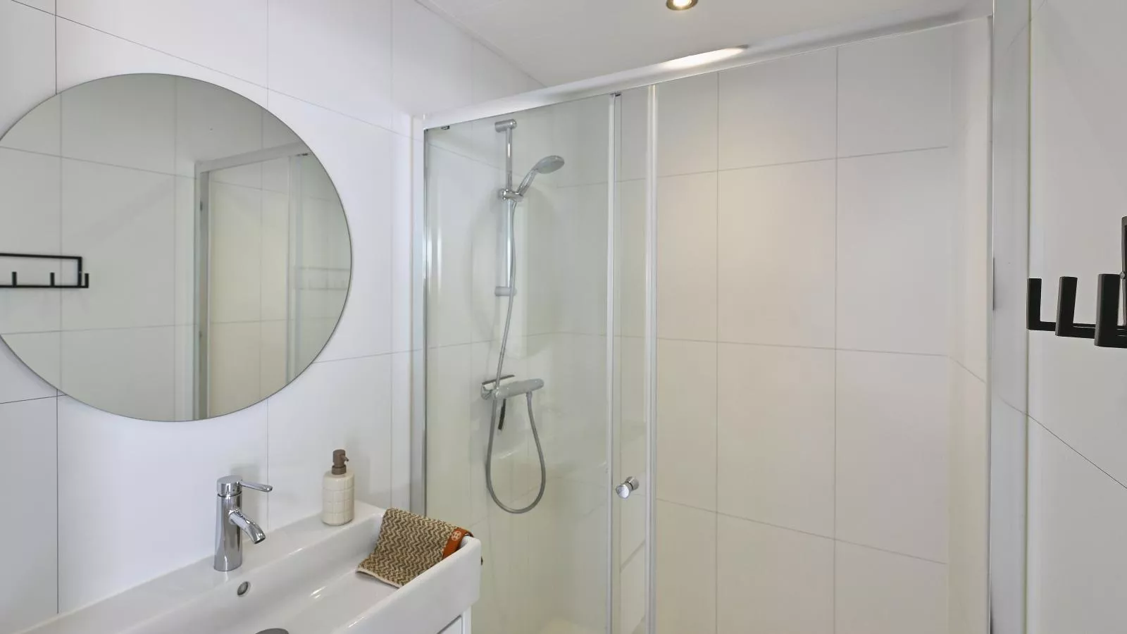 Casa Familia-Bathroom