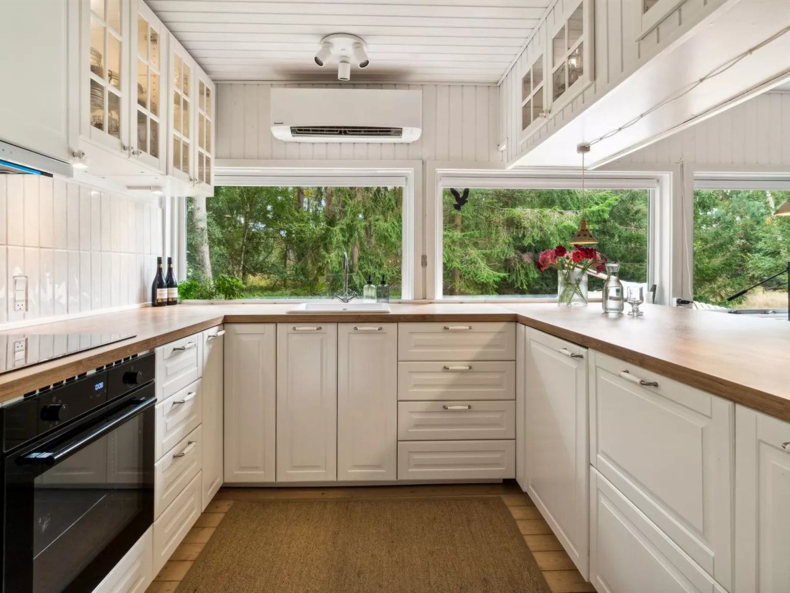 "Eirik" - 700m from the sea-Inside