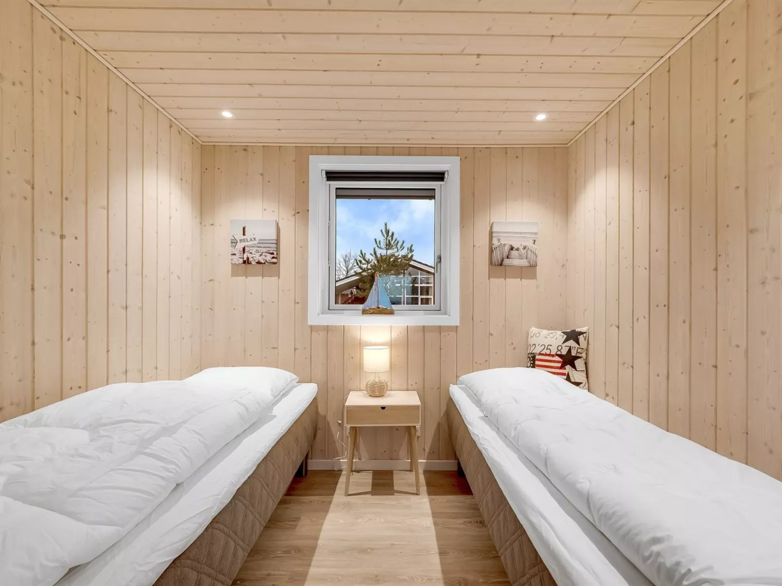 "Corina" - 850m to the fjord-Dedans