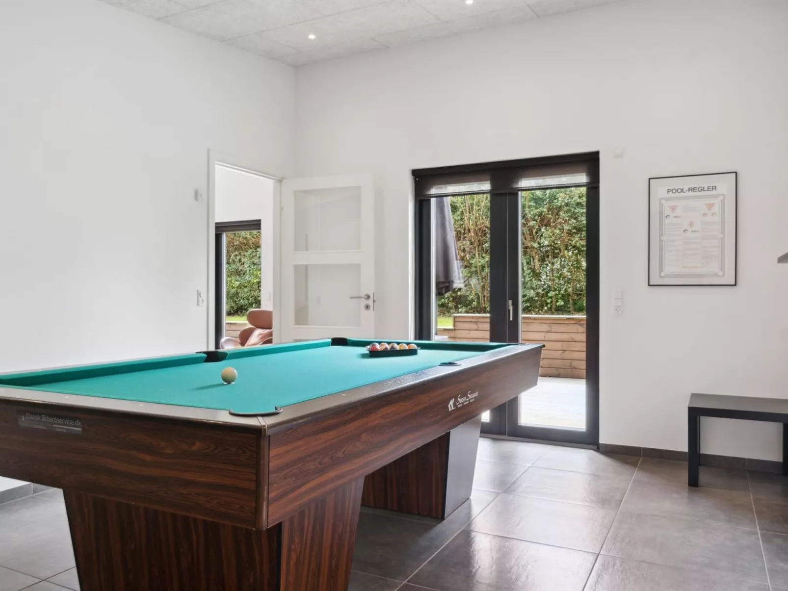 "Thorkjell" - 350m from the sea-Inside