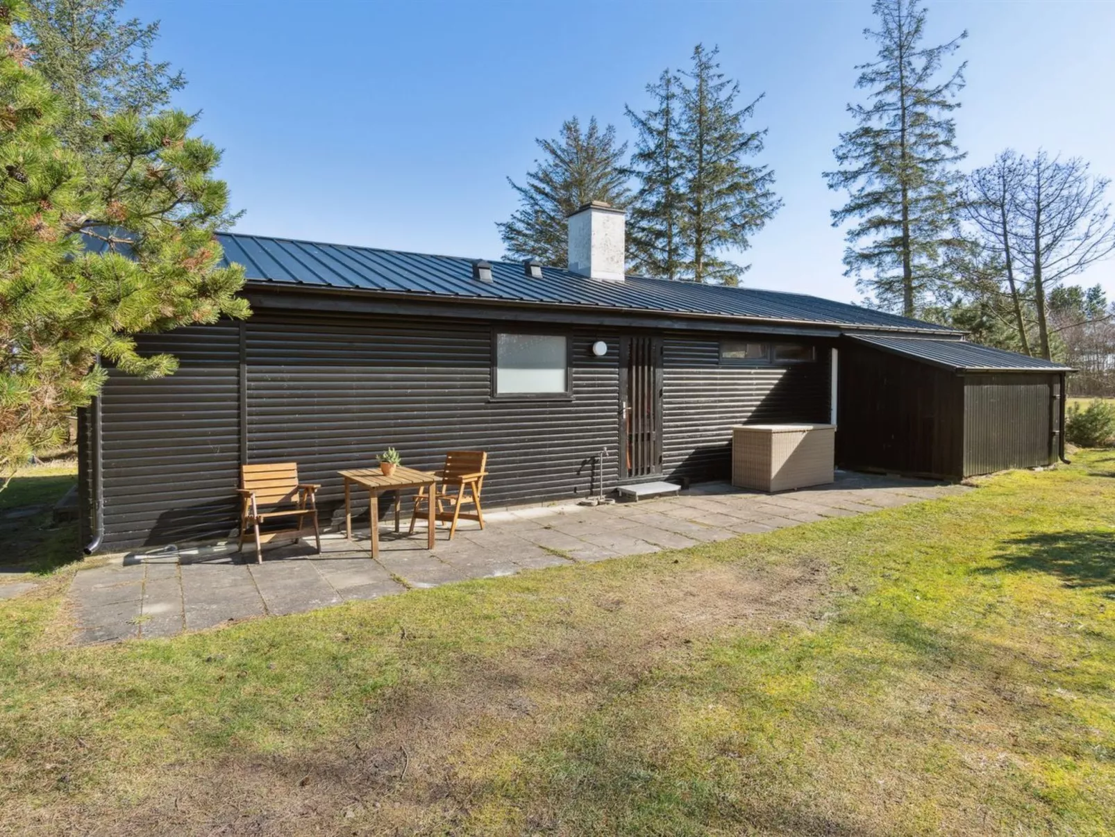 "Laghmund" -  from the sea-Dehors