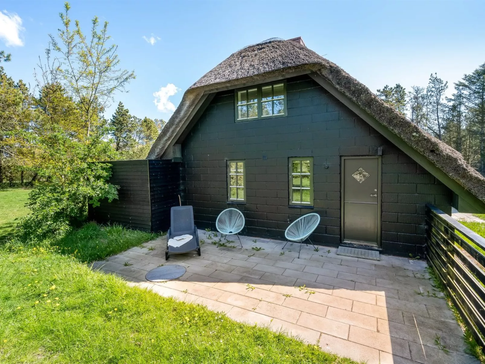 "Matilda" - 1.6km from the sea-Outside