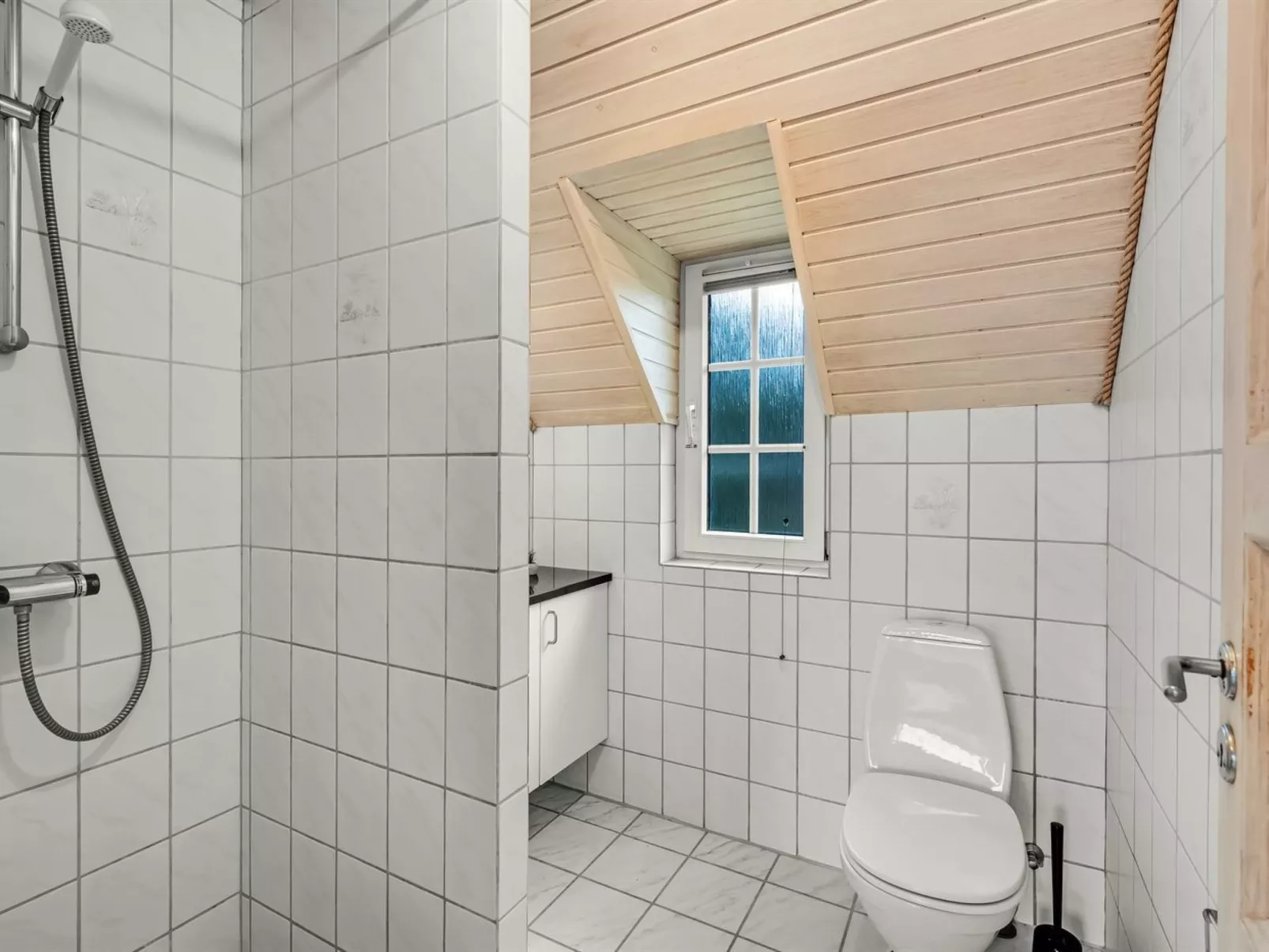 "Alexandria" -  from the sea-Dedans