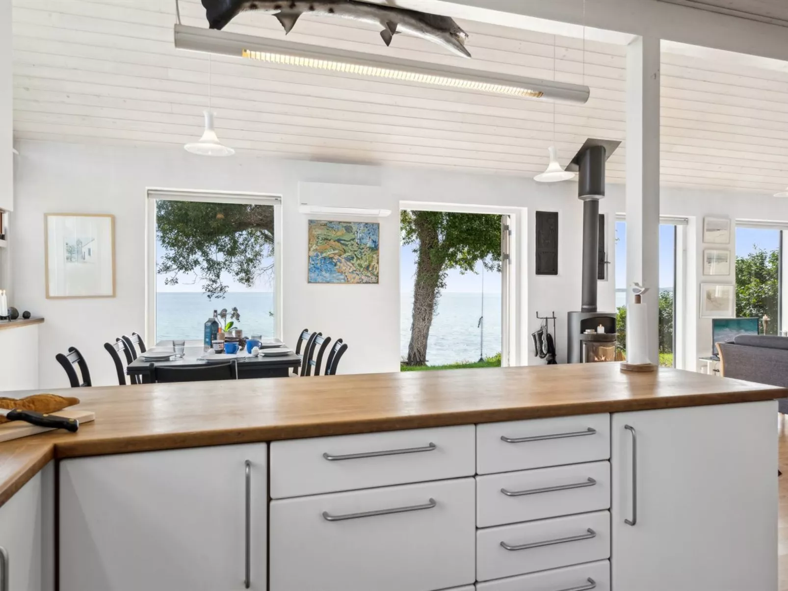 "Bryngeir" - 25m from the sea-Inside