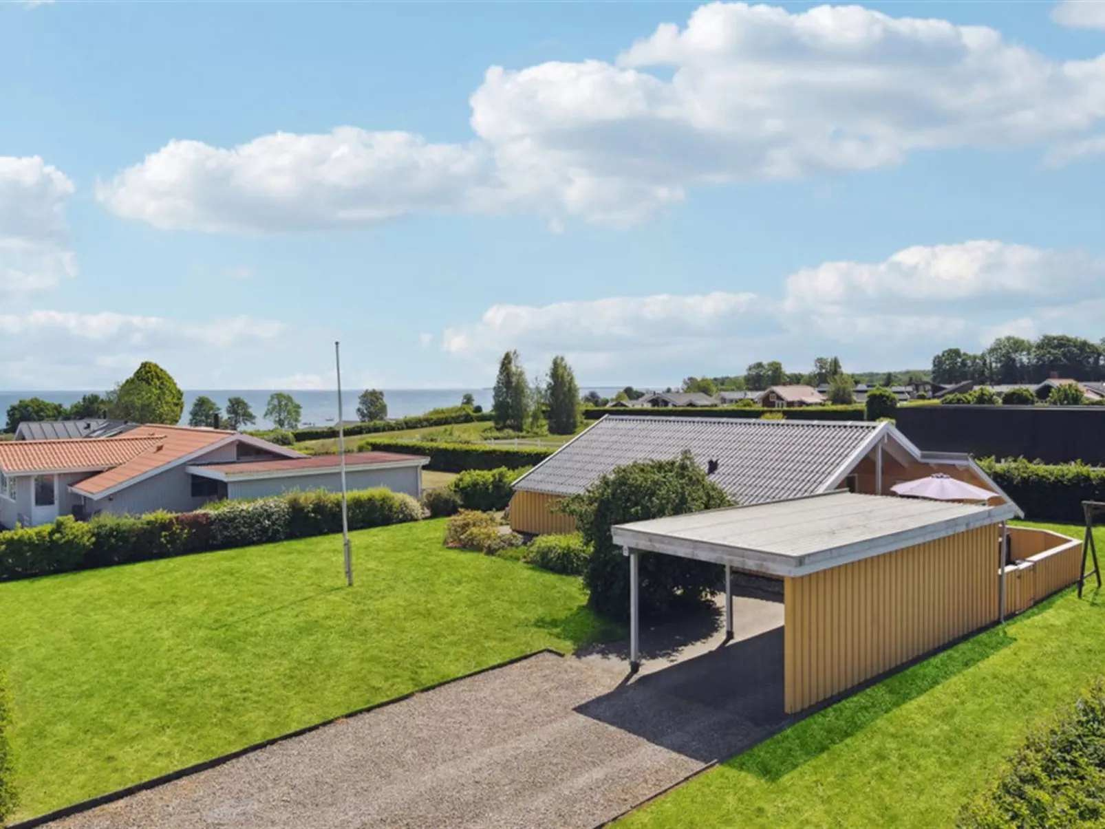 "Halla" - 250m from the sea-Outside