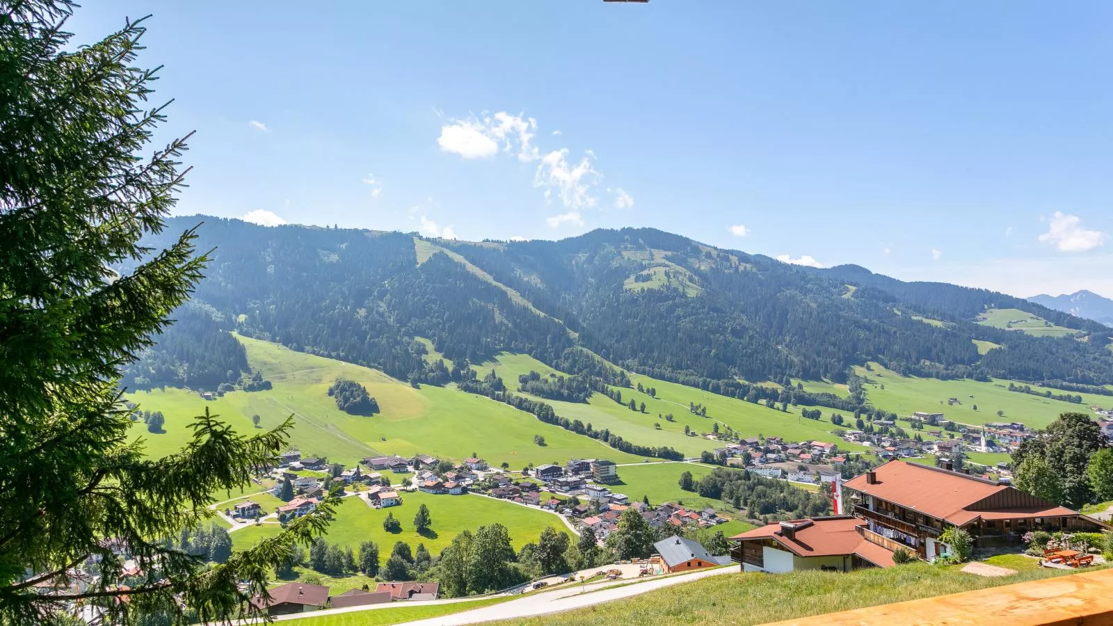 Sonnenhütte unten-View in summer
