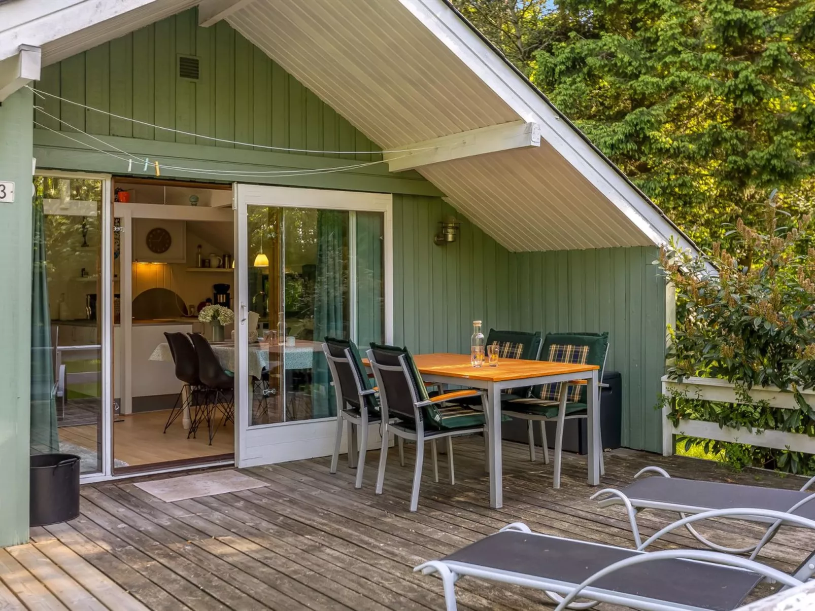 "Ung" - 30km from the sea-Outside