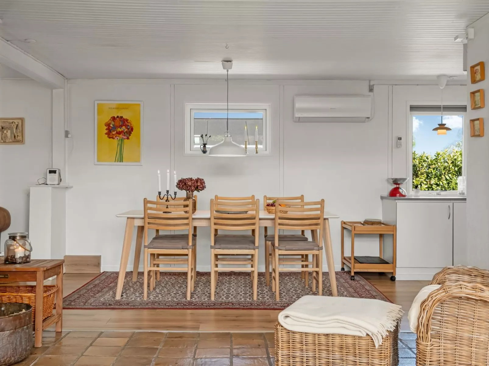 "Meindor" - 240m to the fjord-Drinnen