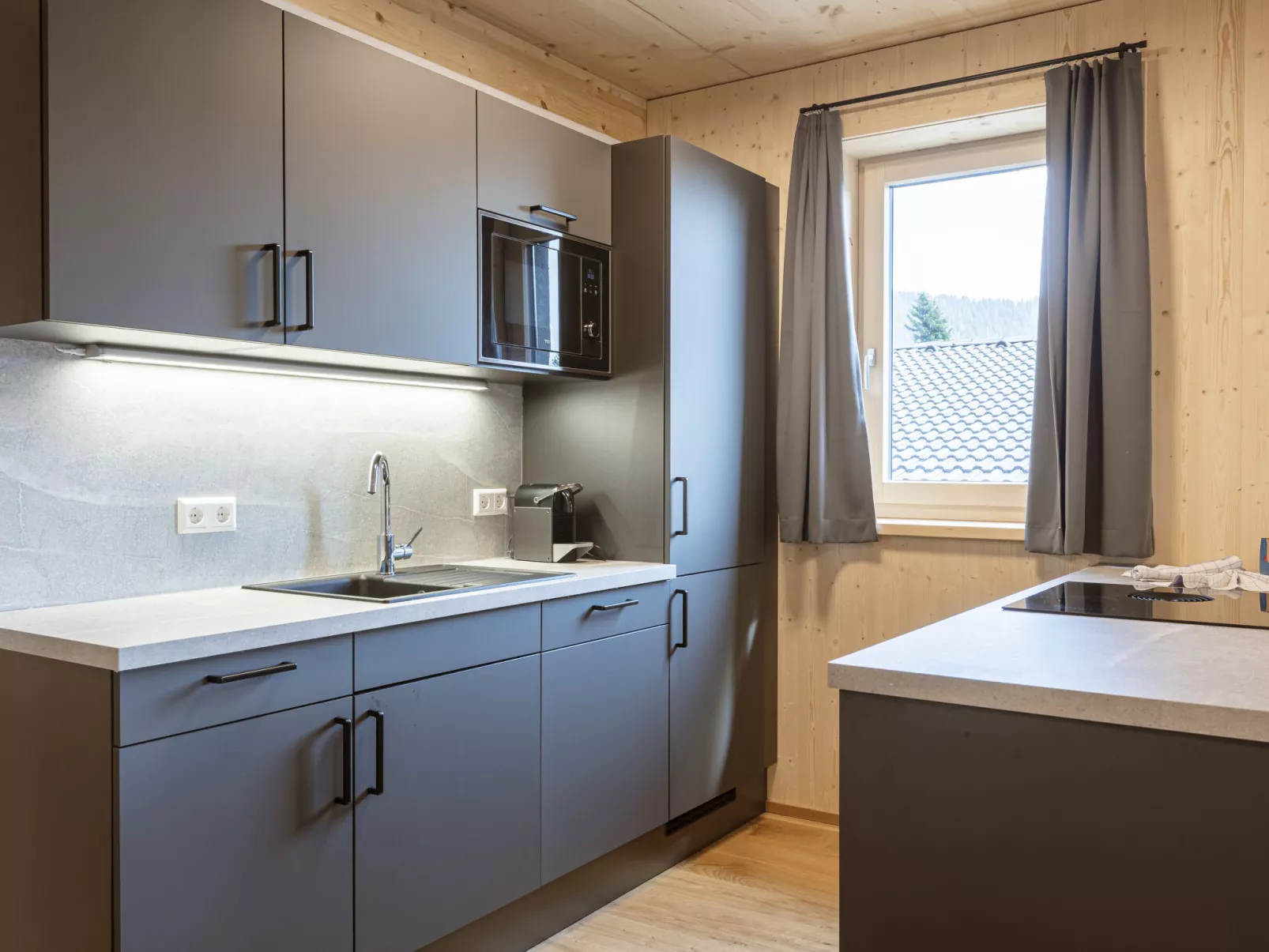 Mit 2 Schlafzimmern & Sauna-Inside