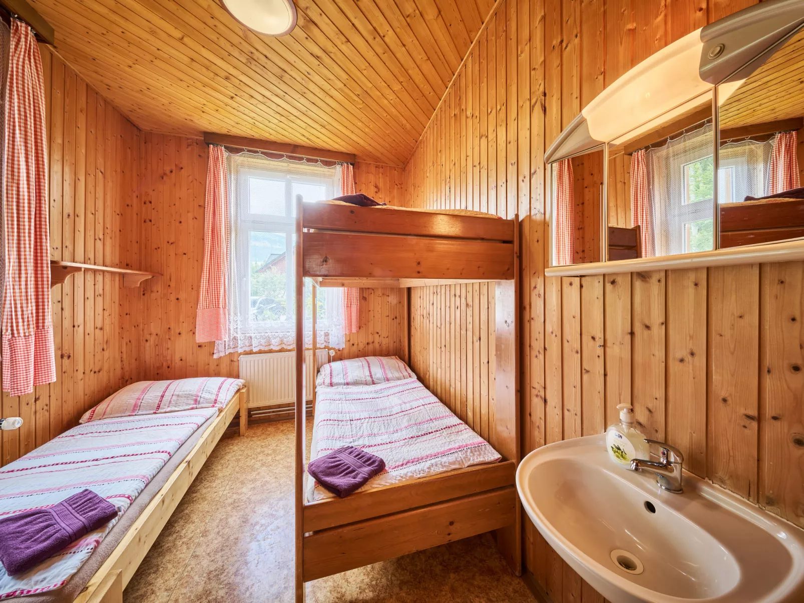 Švýcarský dvůr Lodge-Dedans