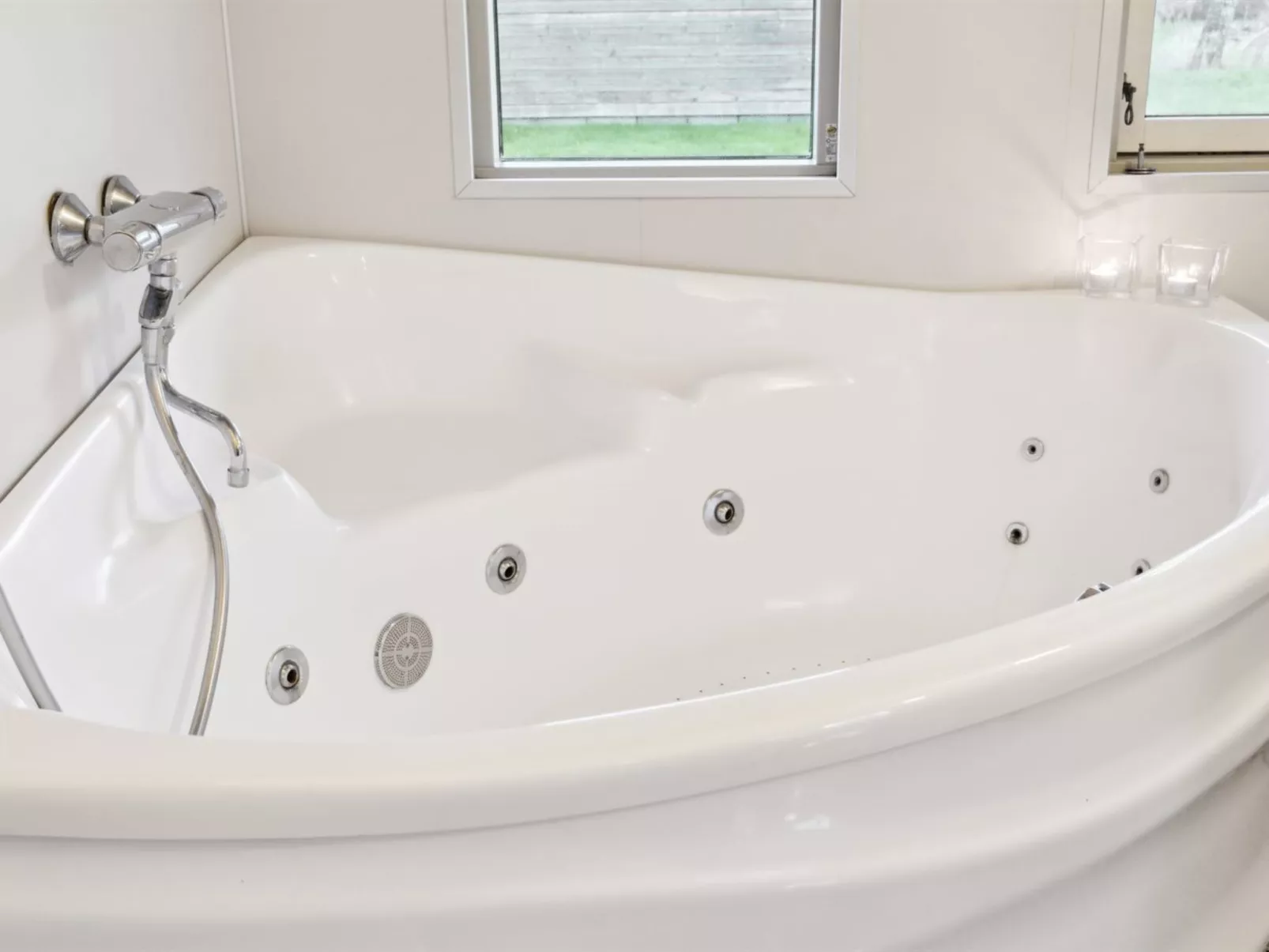 "Arent" - 1.1km from the sea-Inside