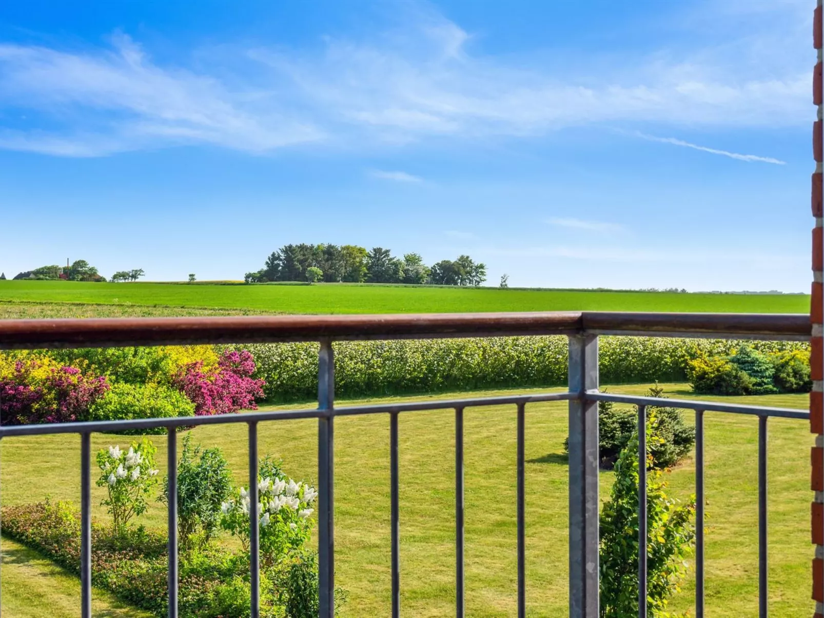 "Dietlinde" - 1.3km to the fjord-Outside