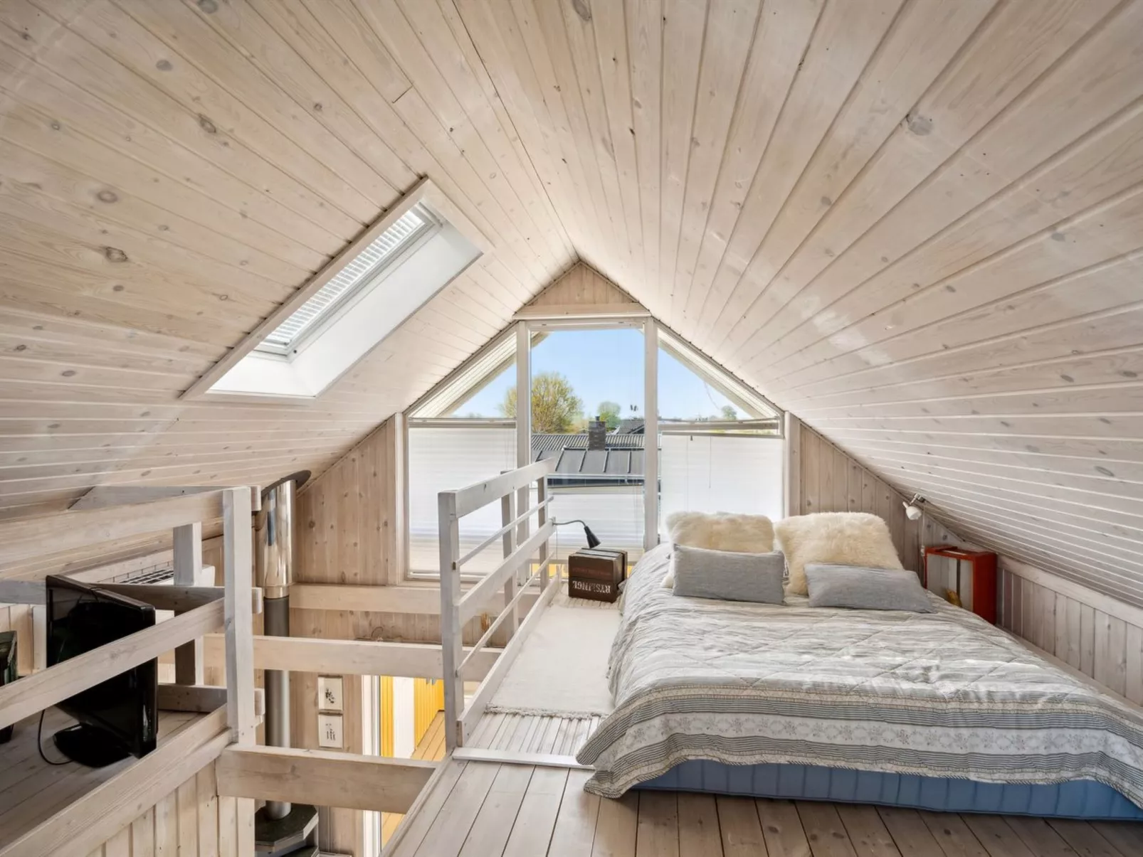 "Asgerd" - 20m from the sea-Dedans