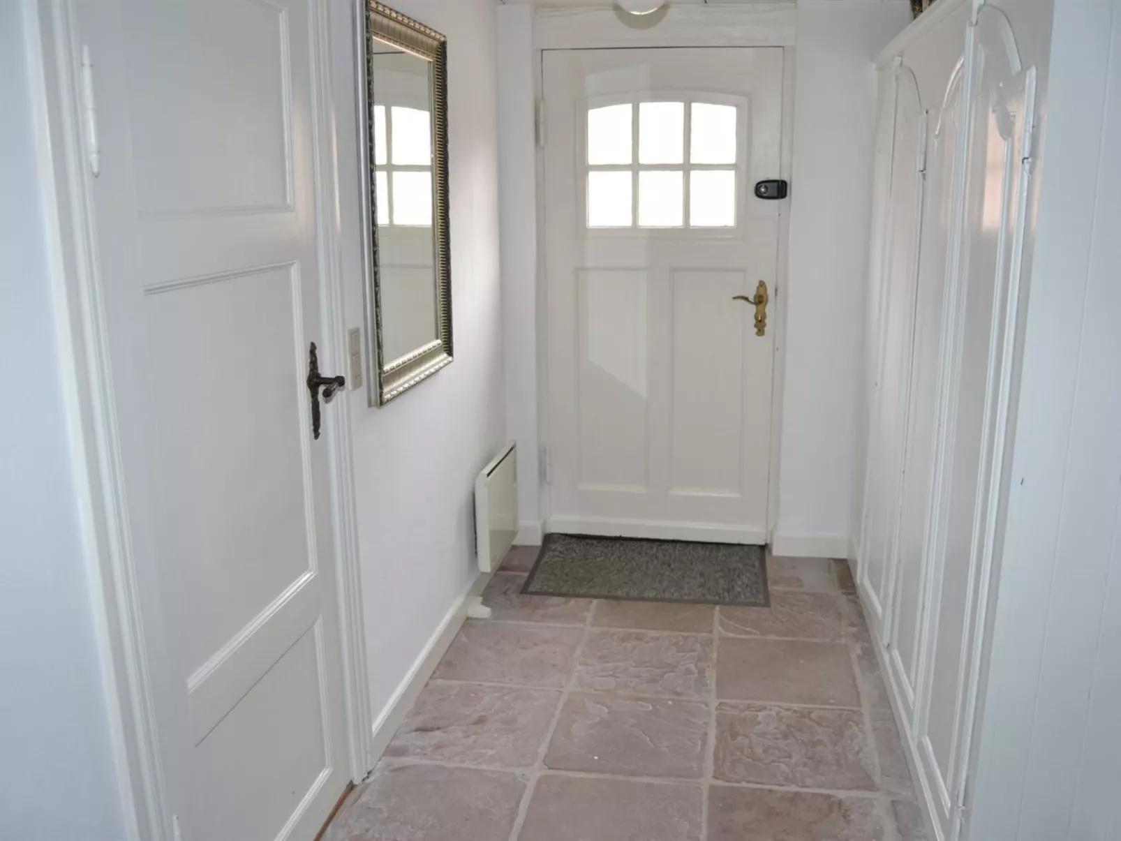 "Deik" - 25km from the sea-Drinnen