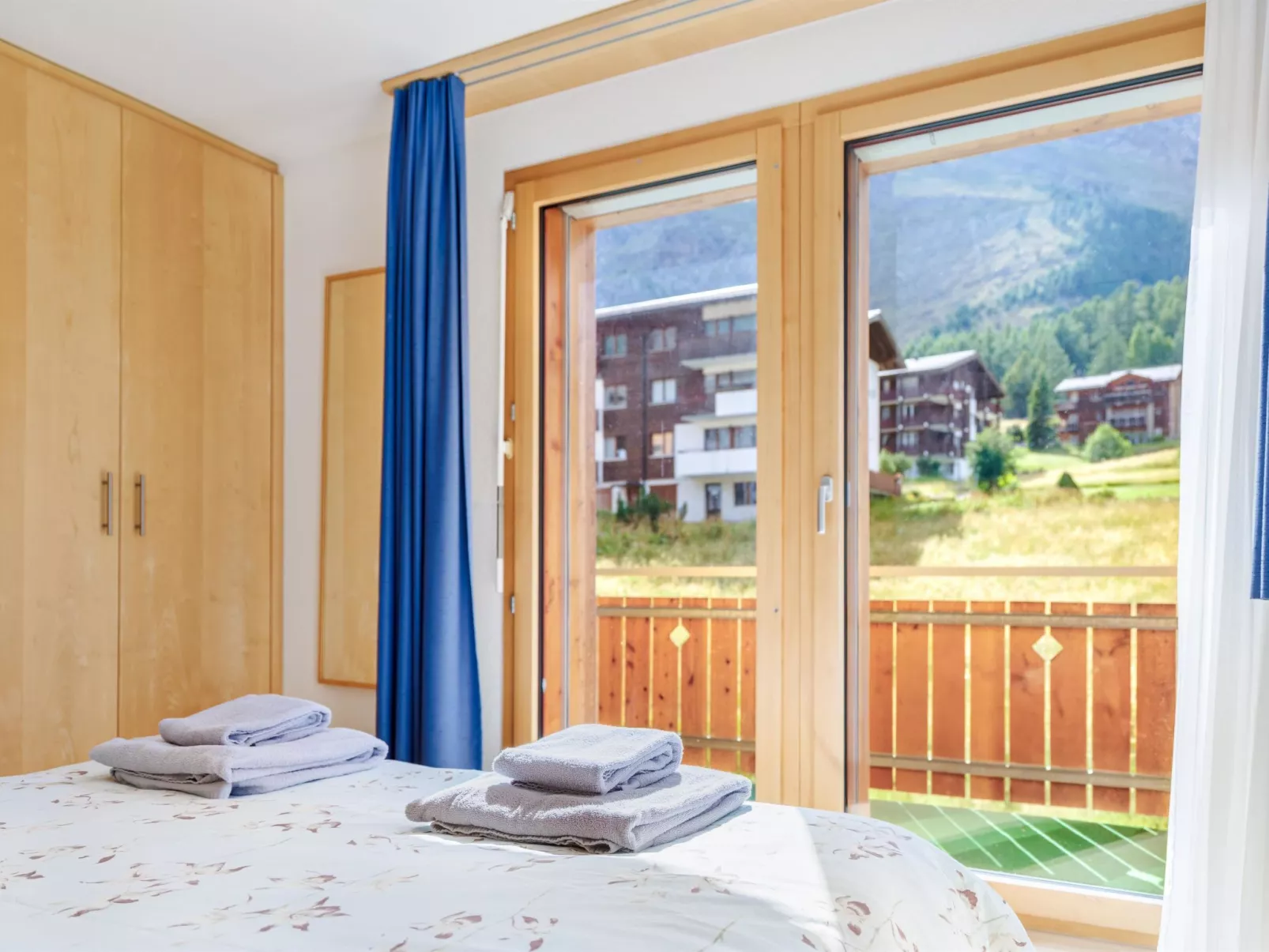 Snow-Fun B 25-Inside