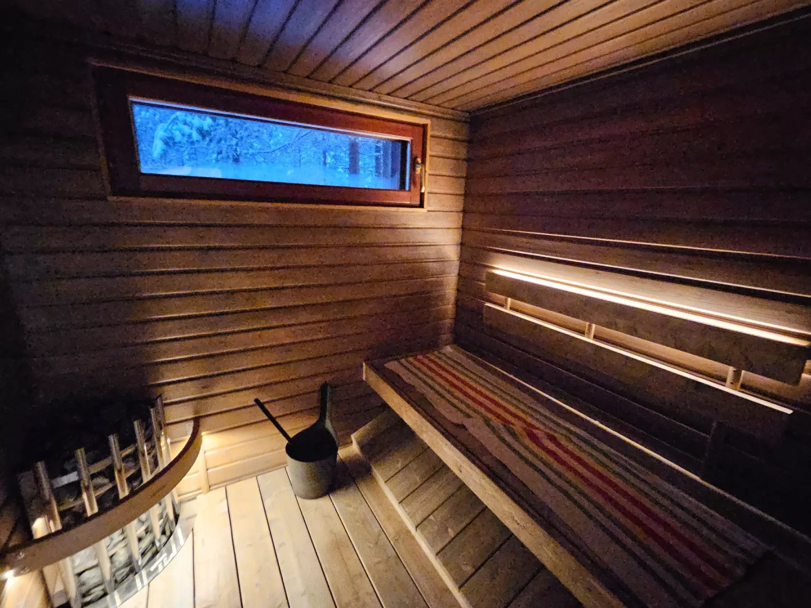 Rovarakka 1 b-Inside