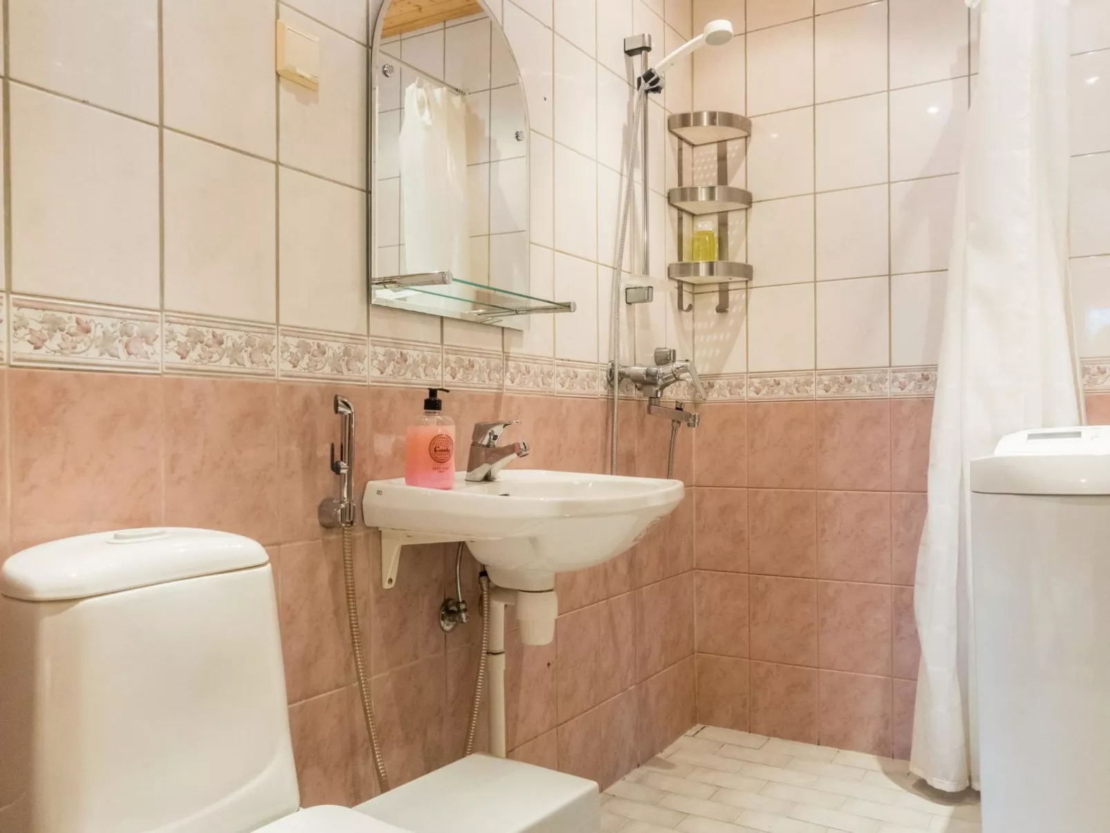 Hirvas levi 2-Inside