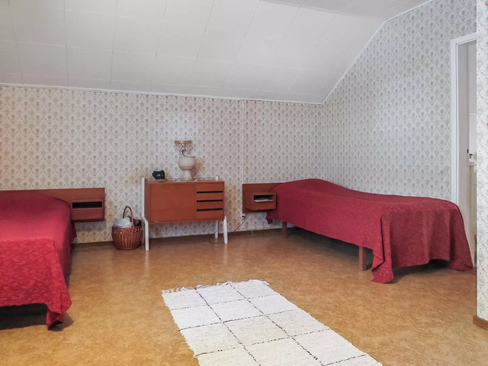 Levin mummola-Dedans