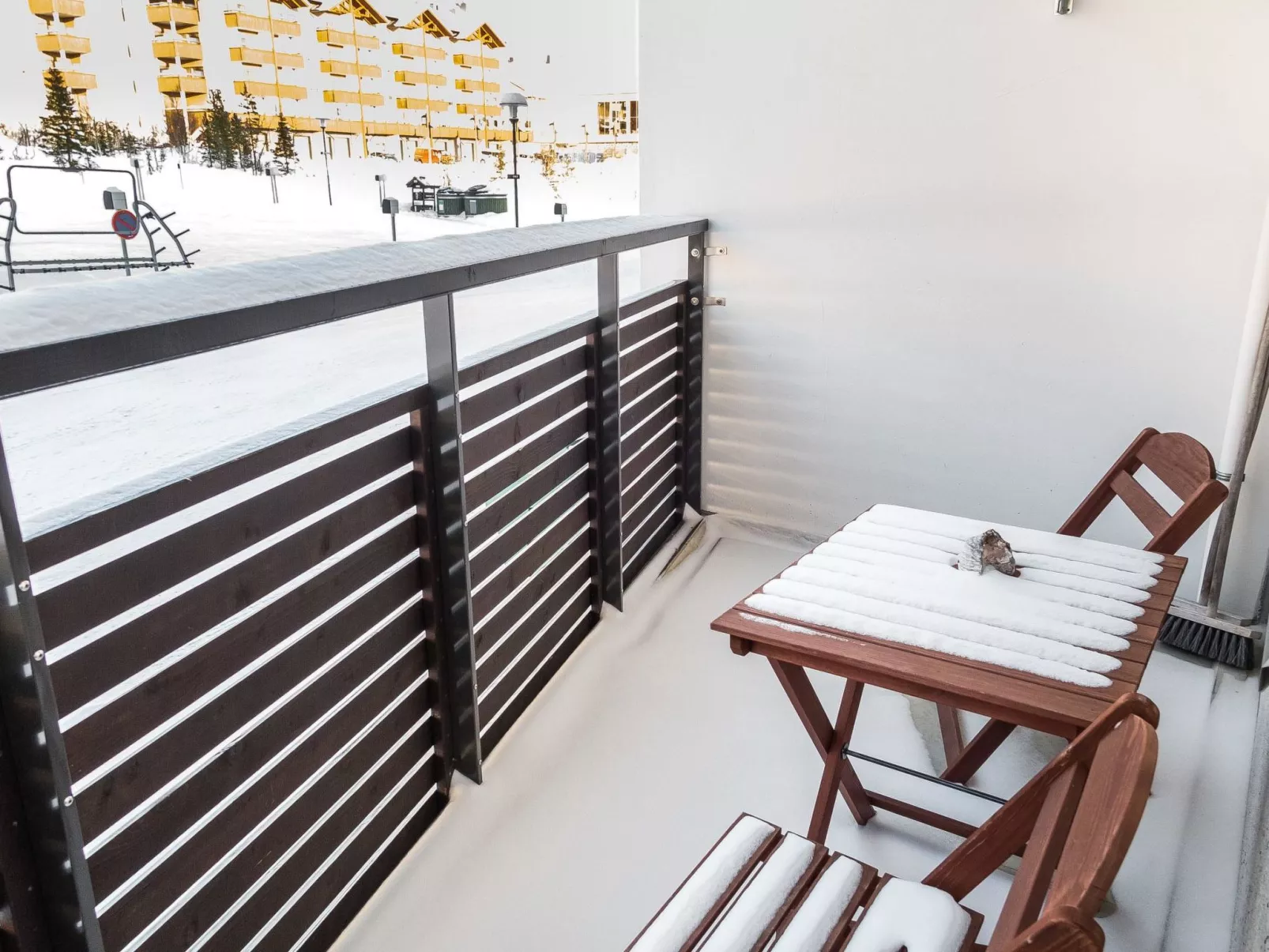 Nordic chalet 9209-Inside