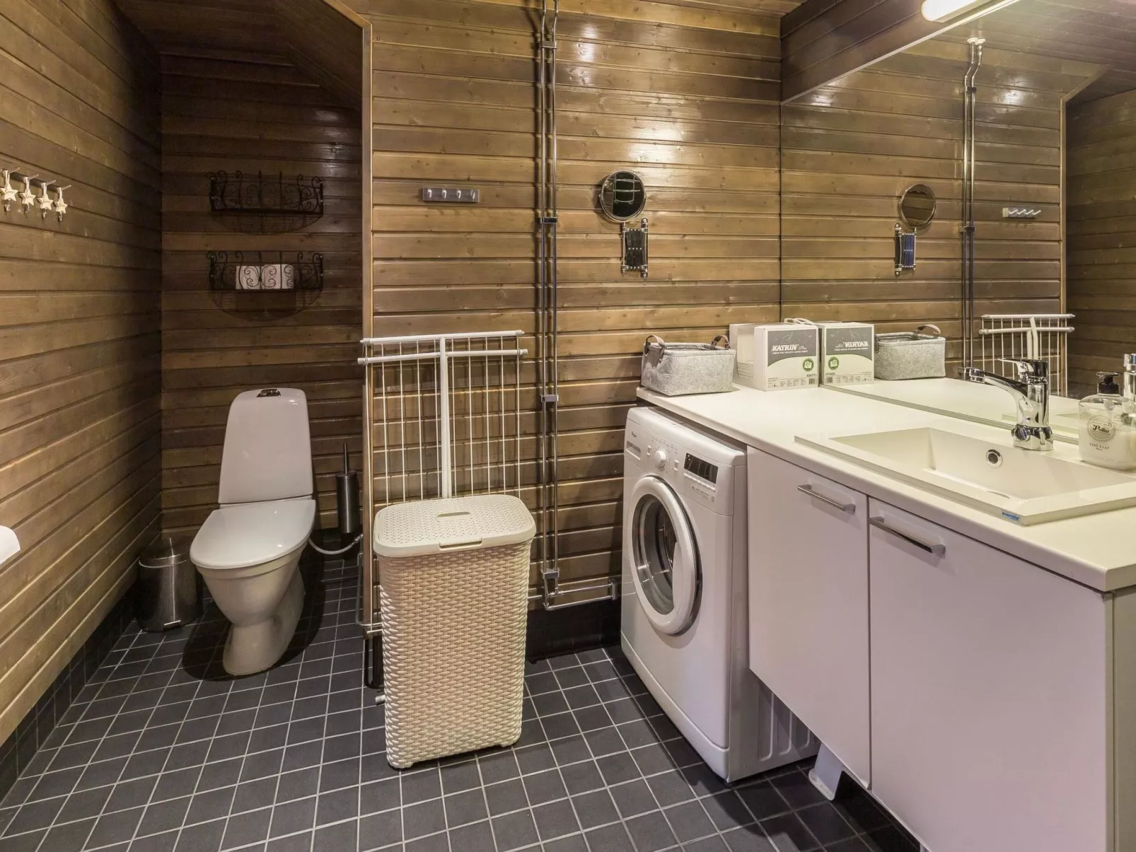 Levin stara a03-Drinnen