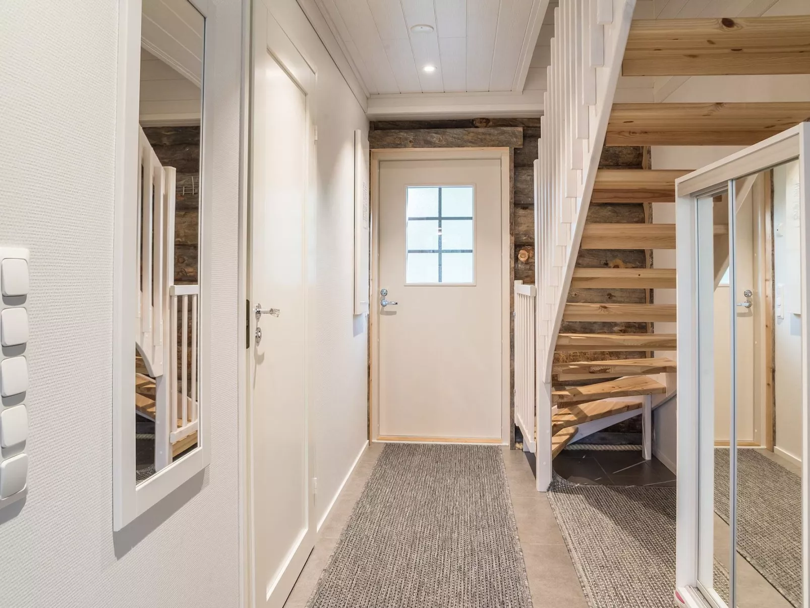 Taruilevi 8 h4-Drinnen