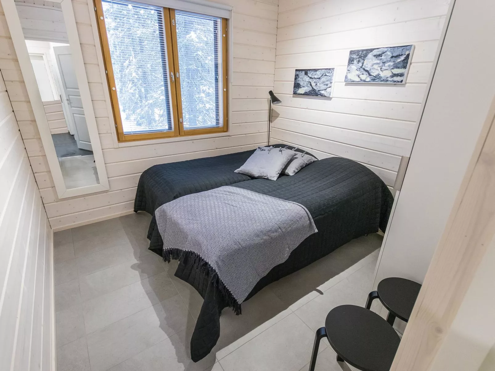 Kuuraparta a-Drinnen