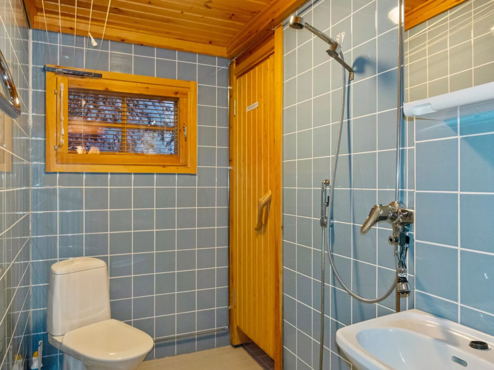 Tunturitupa kuolpuna-Inside