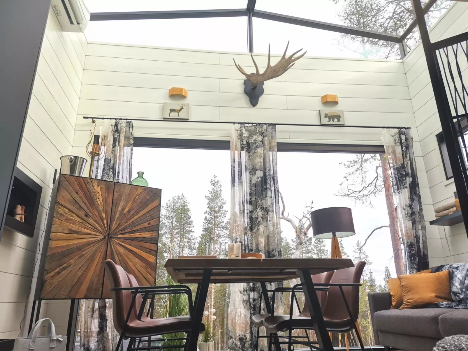 Levi secret igloo revontuli 10d-Inside