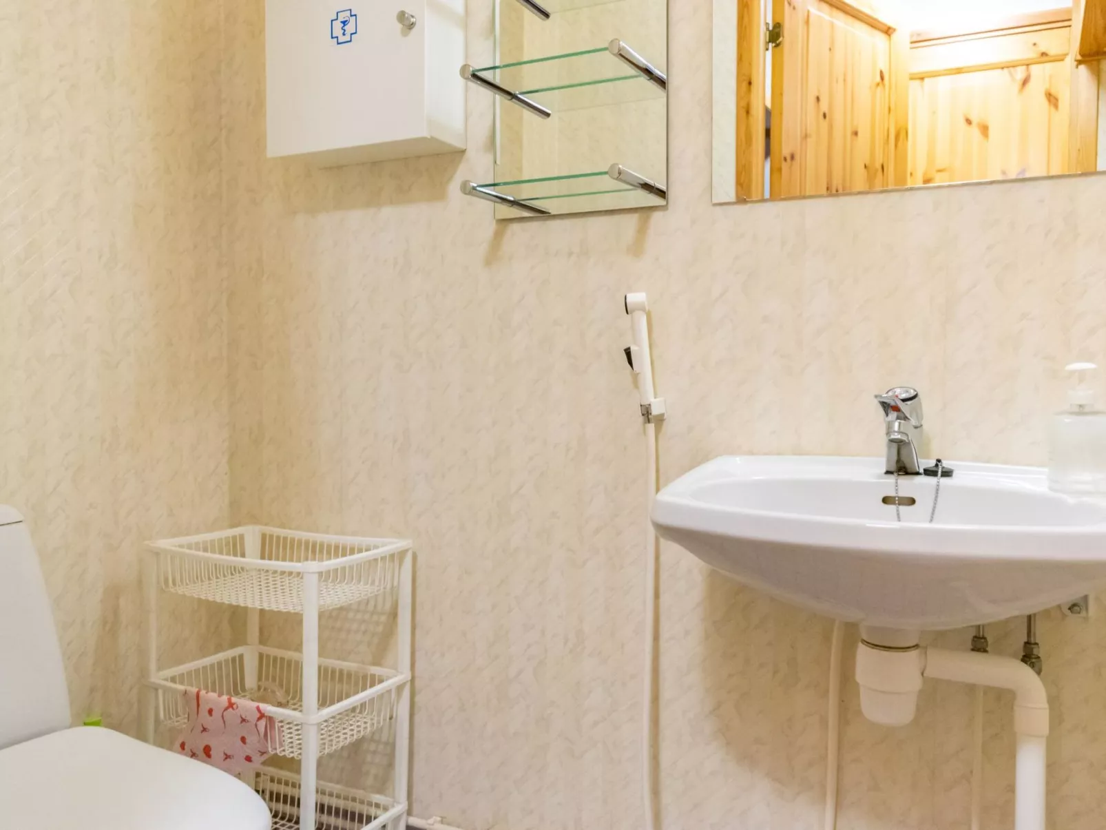 Oivanpyhä c 10-Dedans