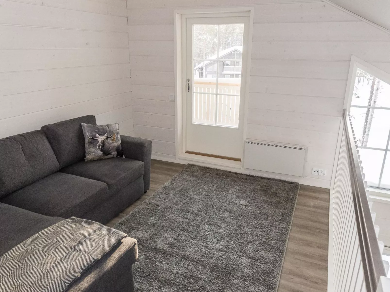 Levin ahmahovi 2a-Drinnen