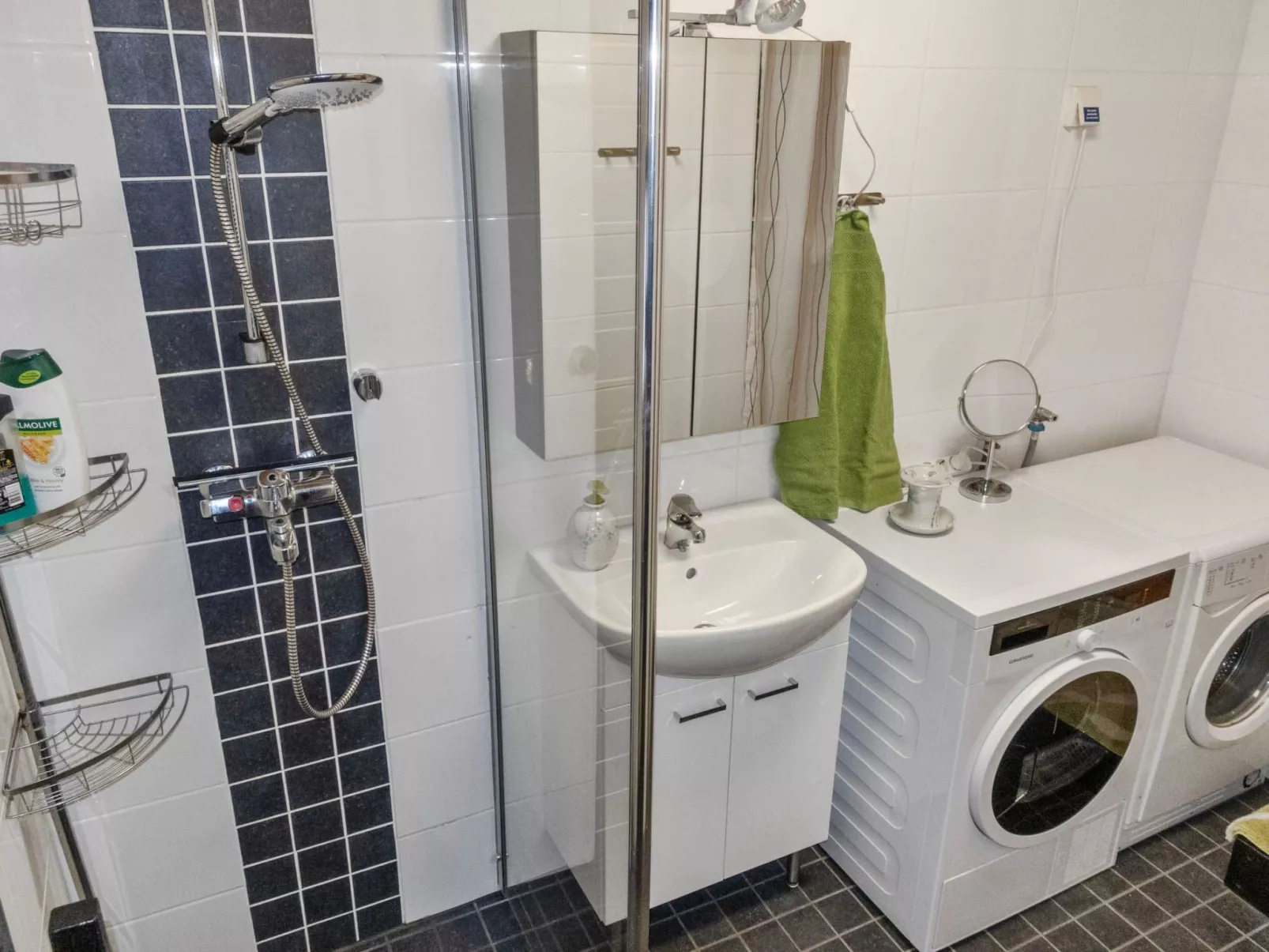 Mokko-mökki-Drinnen