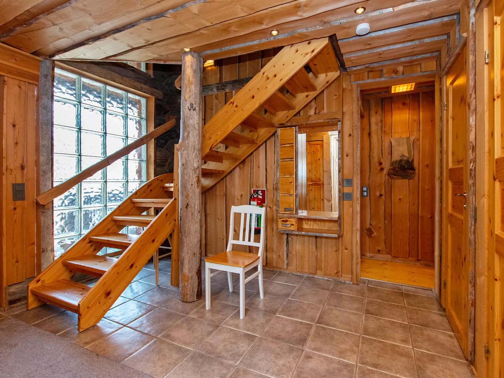 Saariselän waskooli a-Drinnen