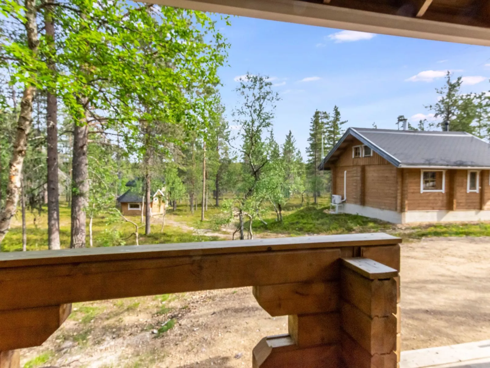 Ressipysäkki 2-Inside